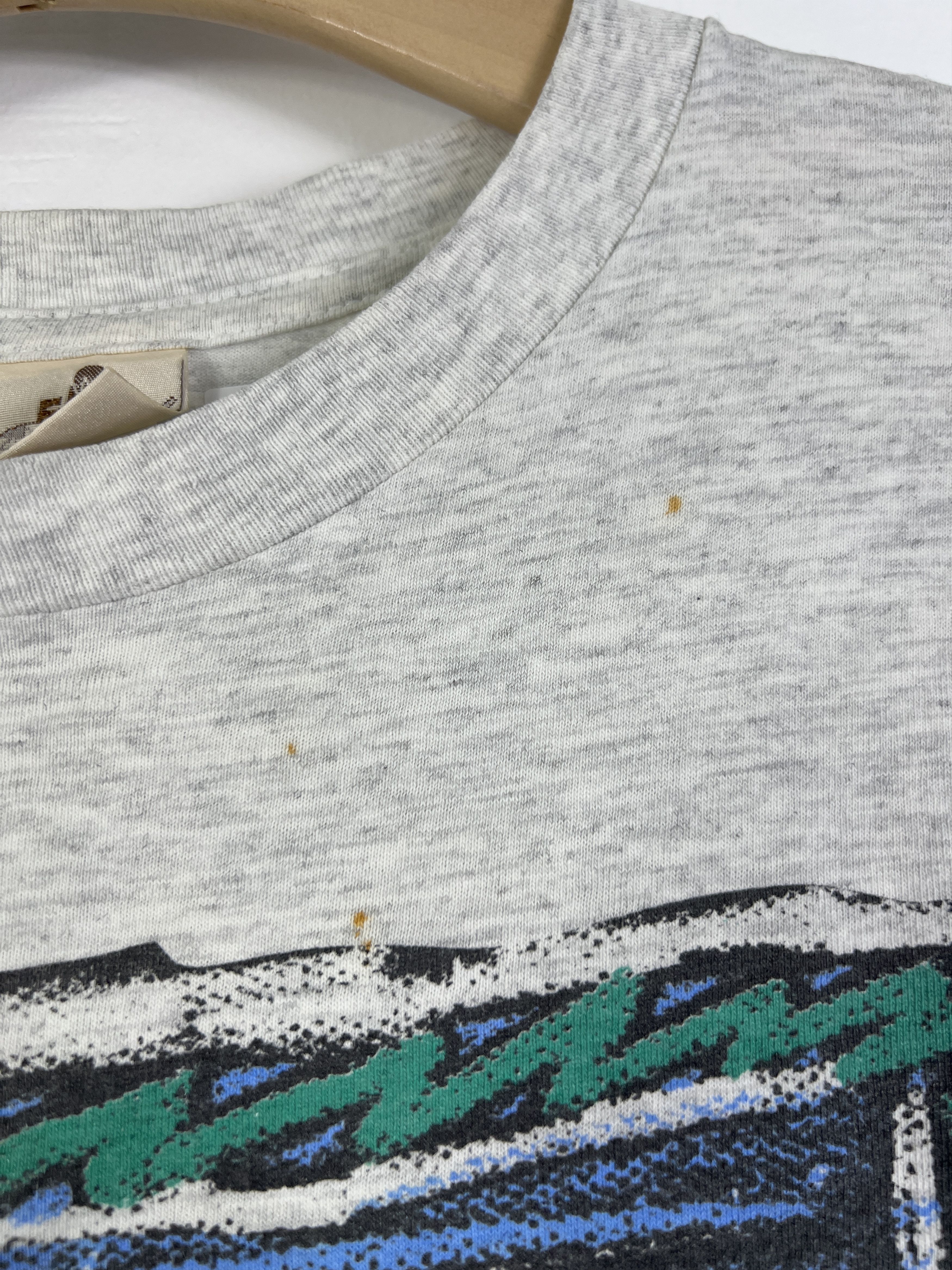 Vintage No.4940 Vintage 90s Camping Trekking Art Graphic Tee (L) Size US L / EU 52-54 / 3 - 5 Thumbnail