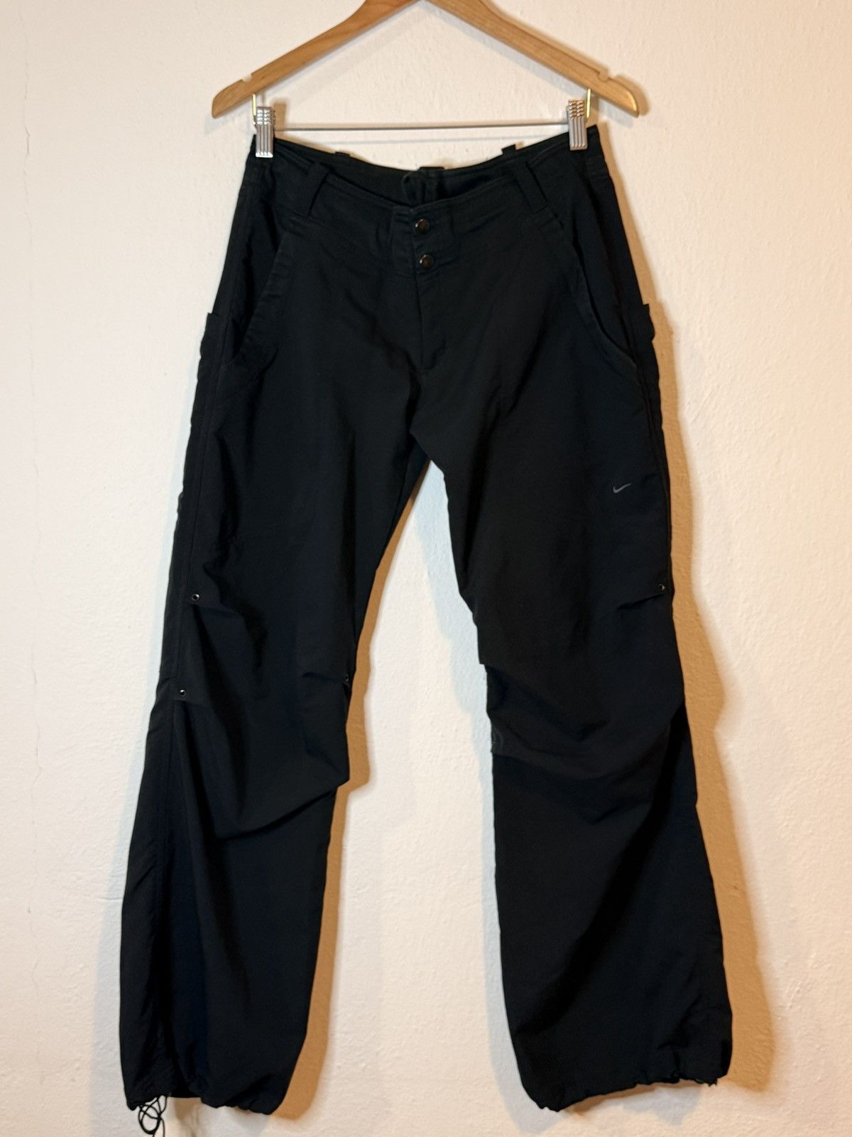 Nike Vintage Streetwear Nike Women’s Cargo Pants Size 34" / US 12 / IT 48 - 1 Thumbnail