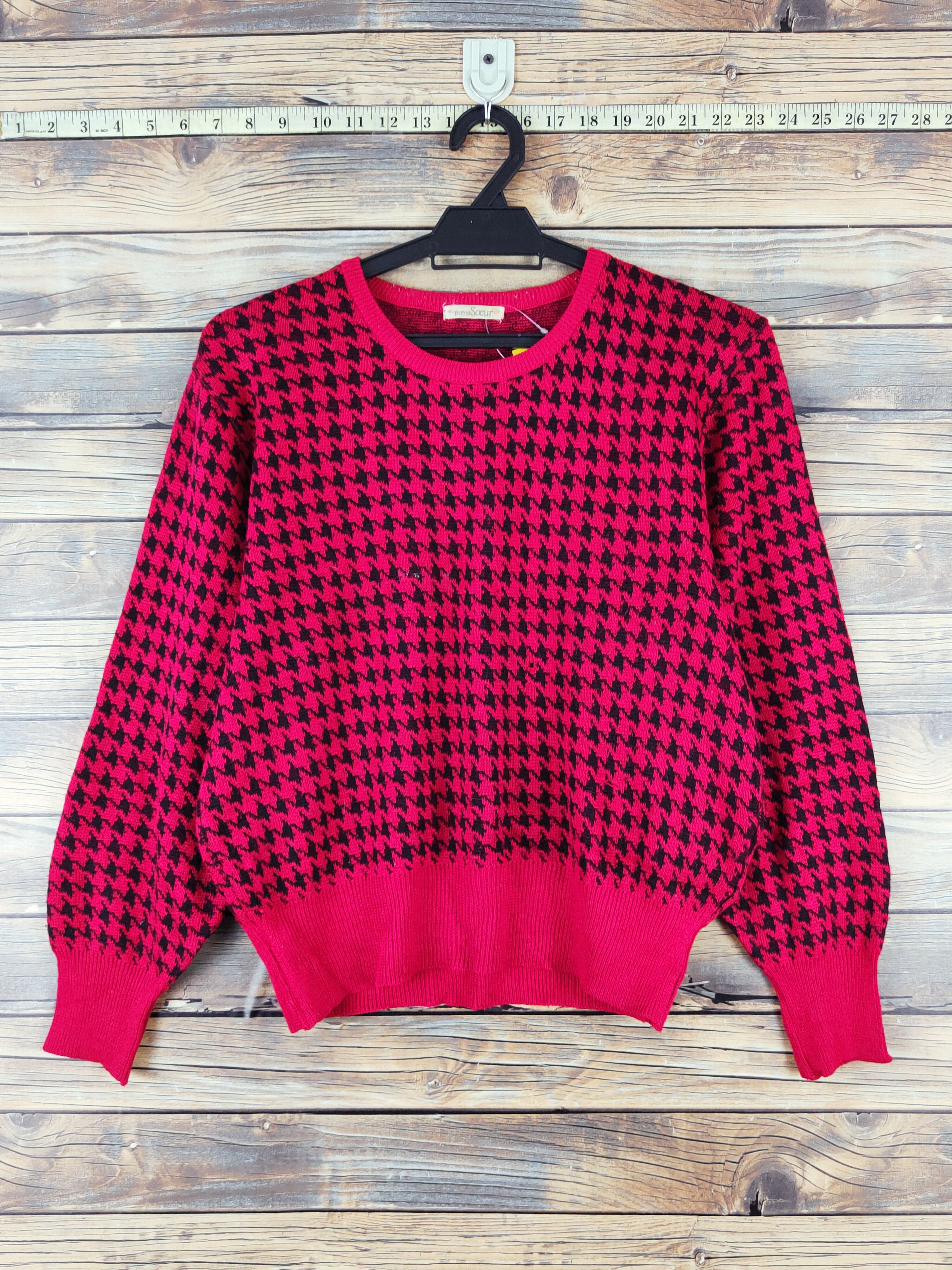 Homespun Knitwear × Japanese Brand × Vintage Patria Soeur Red Black Knitwear Sweatshirts #W1001 Size S / US 4 / IT 40 - 1 Thumbnail