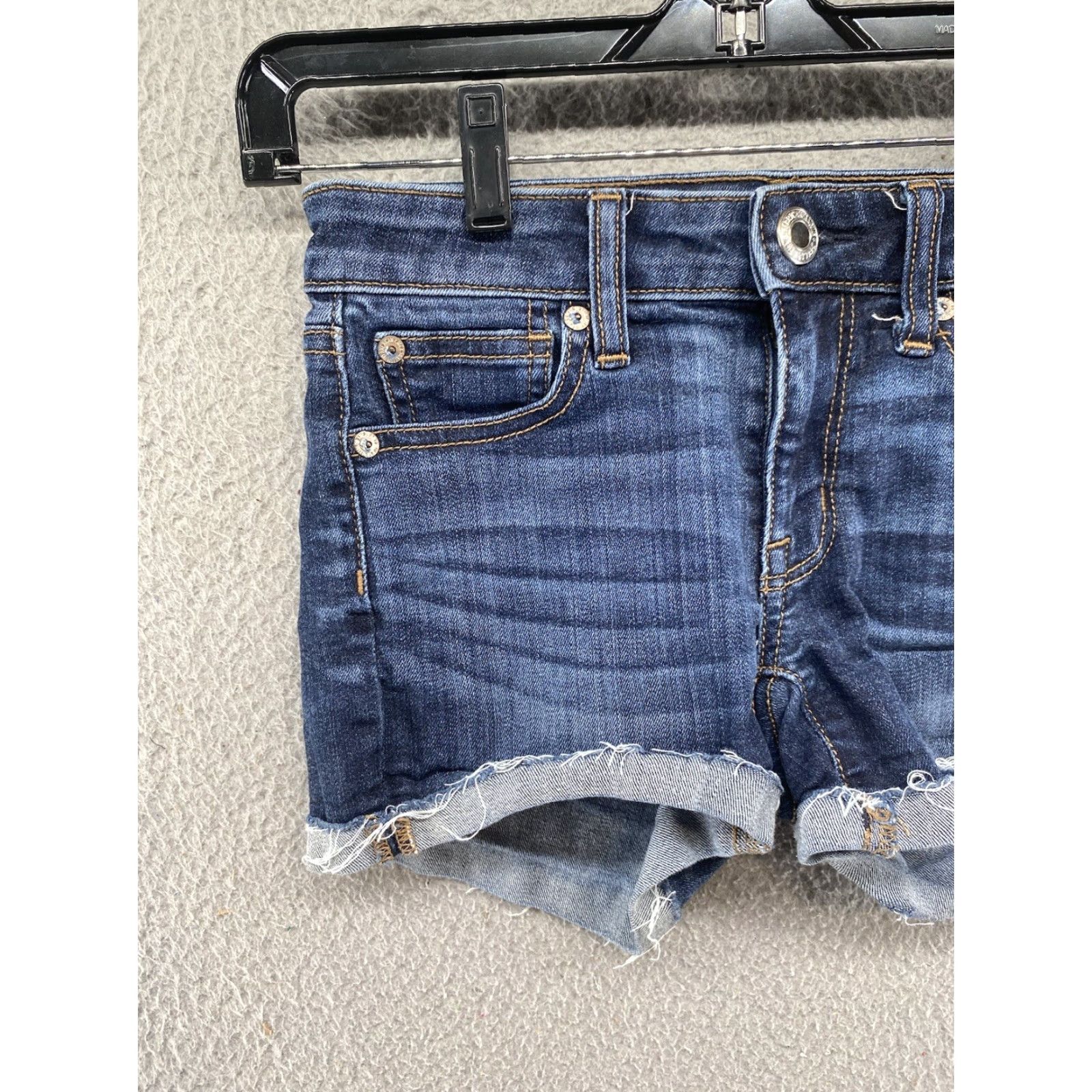 American Eagle Outfitters American Eagle Outfitters Jeans Shorts Super Stretch Shortie Cuff Women’s Size 00 Denim Blue Casual Shorts Size 24" / US 00 / IT 34 - 3 Thumbnail