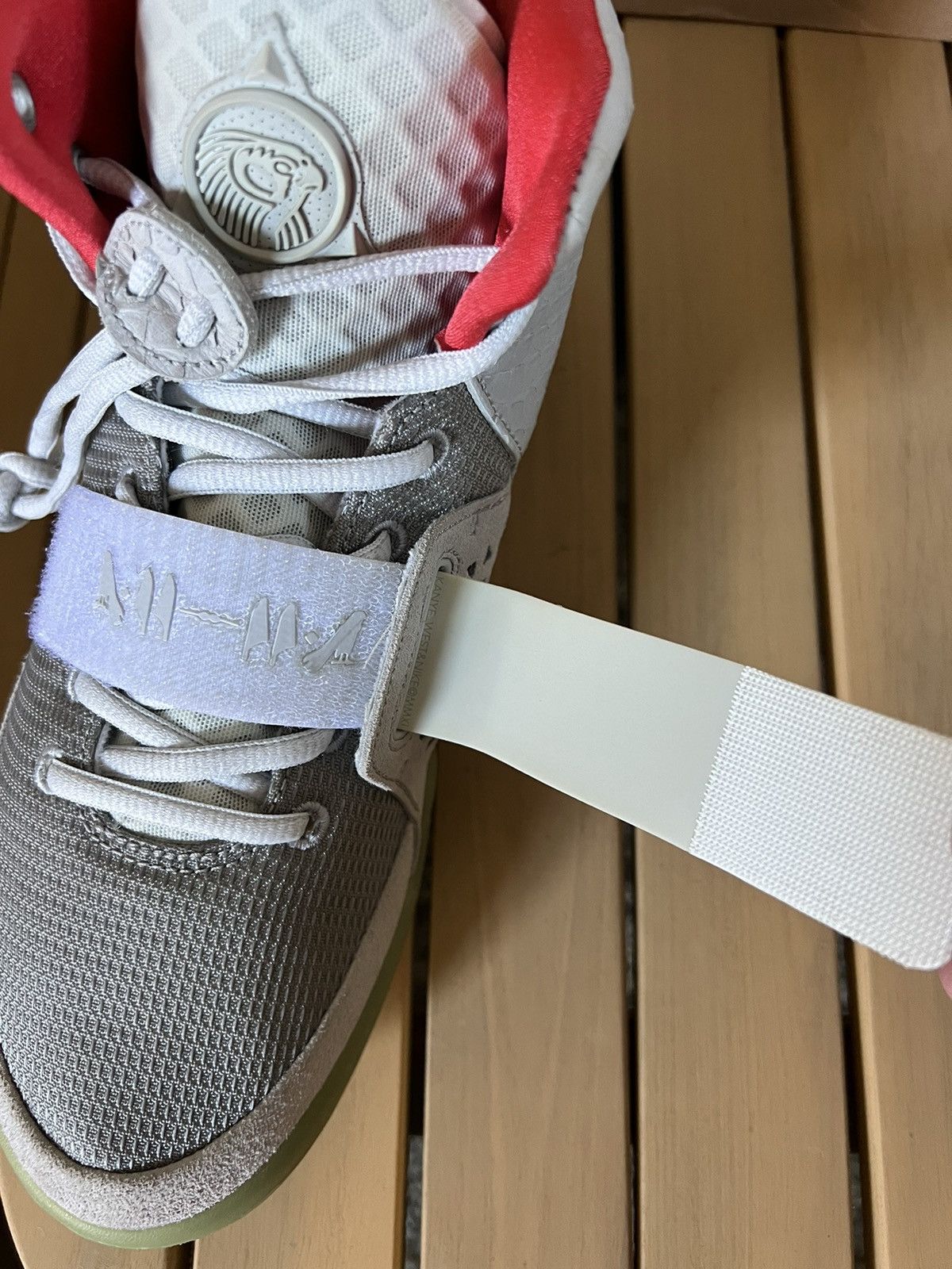 Kanye West × Nike Nike Air Yeezy 2 Platinum Wolf Grey Size US9 Size US 9 / EU 42 - 22 Thumbnail