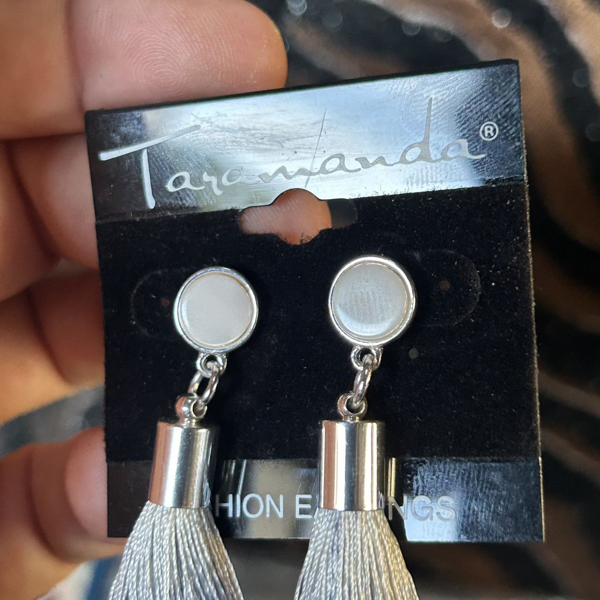 Jewelry Taramanda shell ombré fringe pierced earrings Size ONE SIZE - 3 Thumbnail