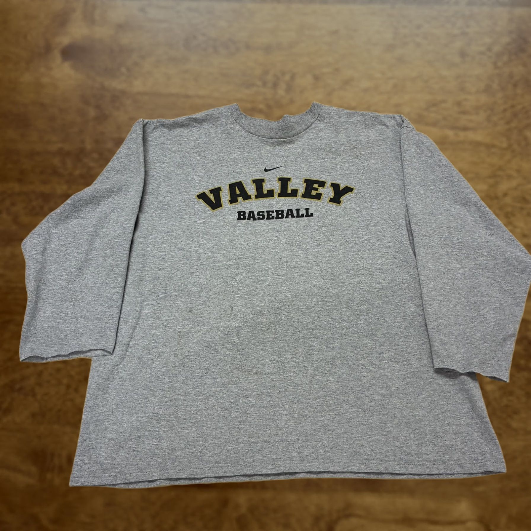 Nike Nike Sweatshirt Mens XL Gray Jersey 3/4 Sleeve Valley Baseball Graphic Center Size US XL / EU 56 / 4 - 1 Thumbnail