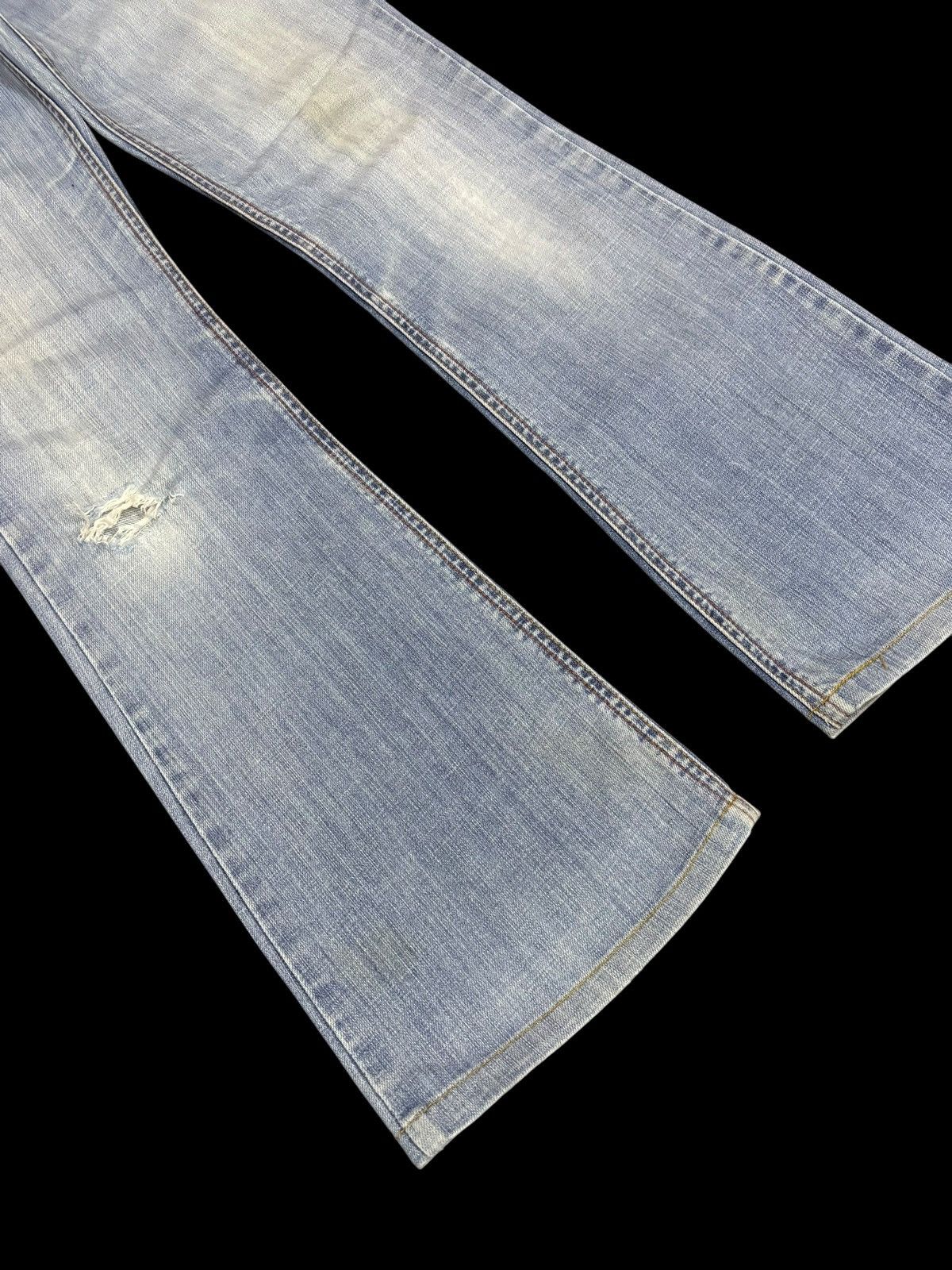 Japanese Brand × Kaihara Denim × Vintage Vintage Kaihara Uniqlo Flared Blue Washed Jeans Size 29" - 4 Thumbnail