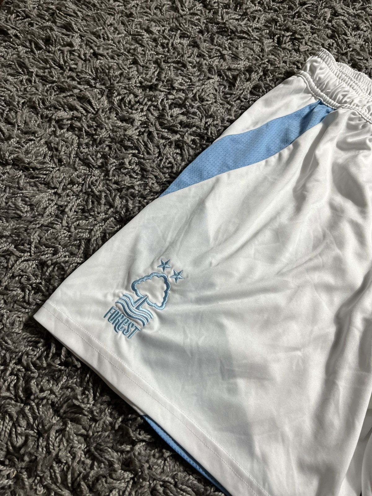 Adidas NOTTINGHAM FOREST 2023/24 POLYESTER AWAY FOOTBALL SHORTS Size US 32 / EU 48 - 2 Thumbnail