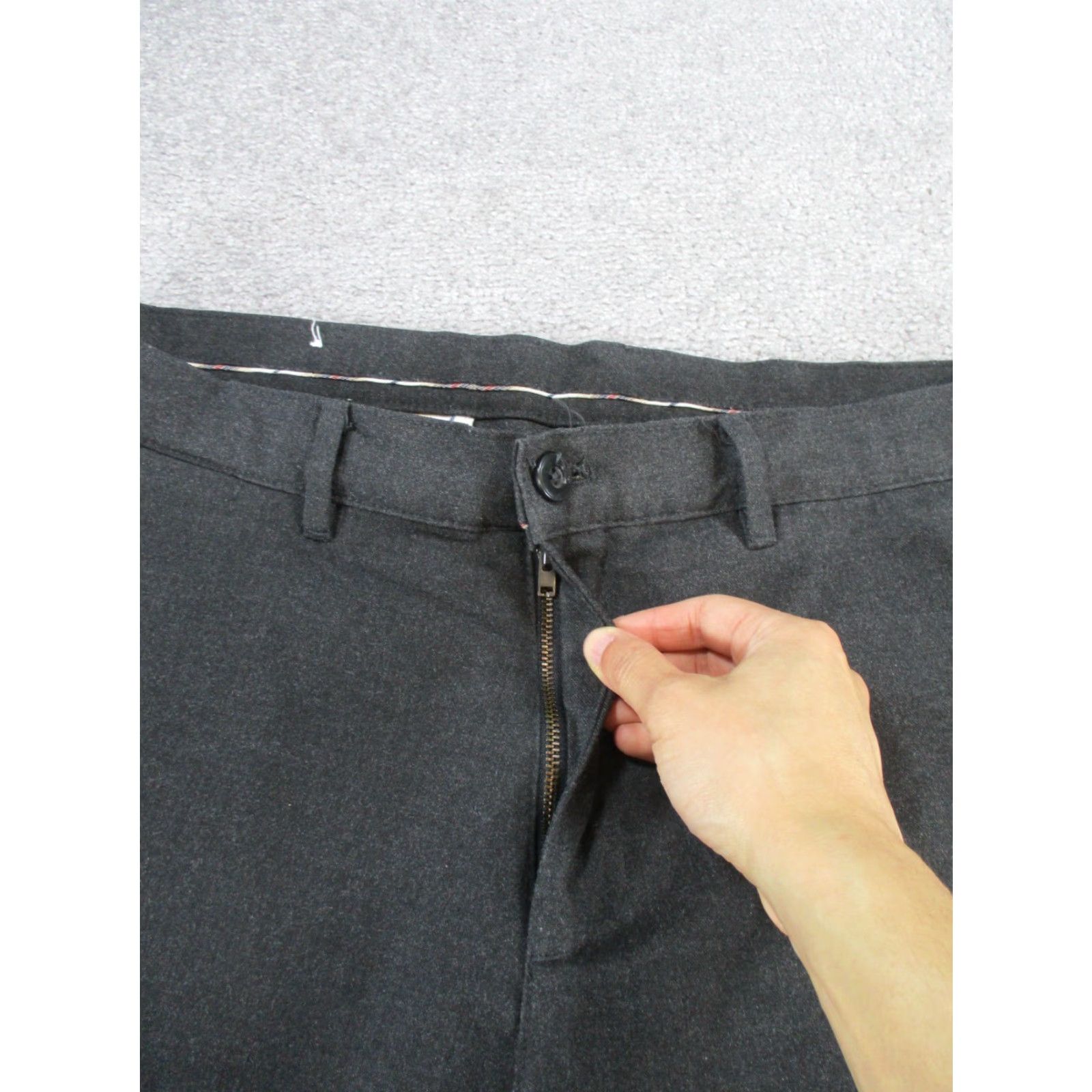 Zara Zara Pants Mens 34 Gray Taper Leg 29" Dress Pants Preppy Regular Knit Flat Front Zip 29" Inseam Mens Pants Gray, 34, Tapered Leg Size US 34 / EU 50 - 5 Thumbnail