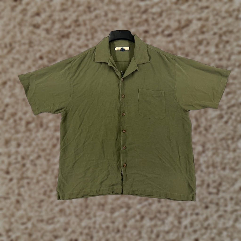 Tommy Bahama Tommy Bahama Shirt Men Extra Large Green Embroidered New Years 2006 Cocktails Size US XL / EU 56 / 4 - 1 Thumbnail
