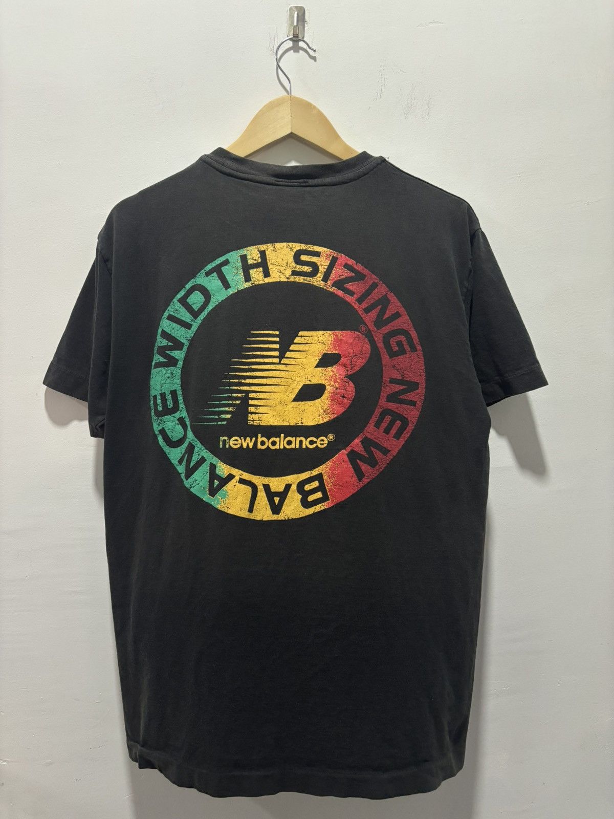 New Balance Vintage 90’s New Balance Tshirt Size US L / EU 52-54 / 3 - 1 Thumbnail