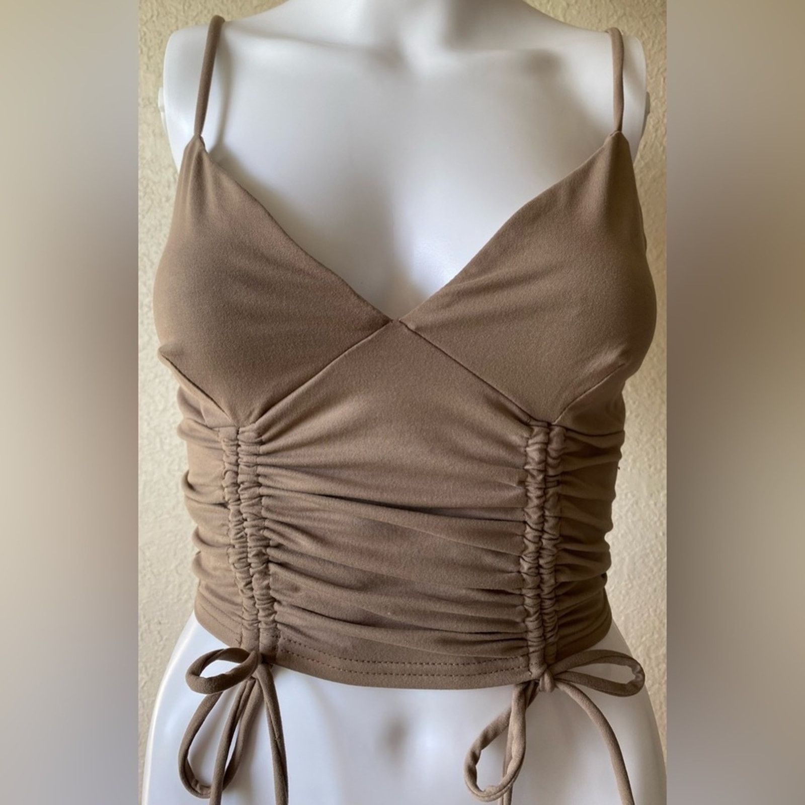 Other Better Be | Solid Cinched Sleeveless Cropped Top | Small Size S / US 4 / IT 40 - 1 Thumbnail