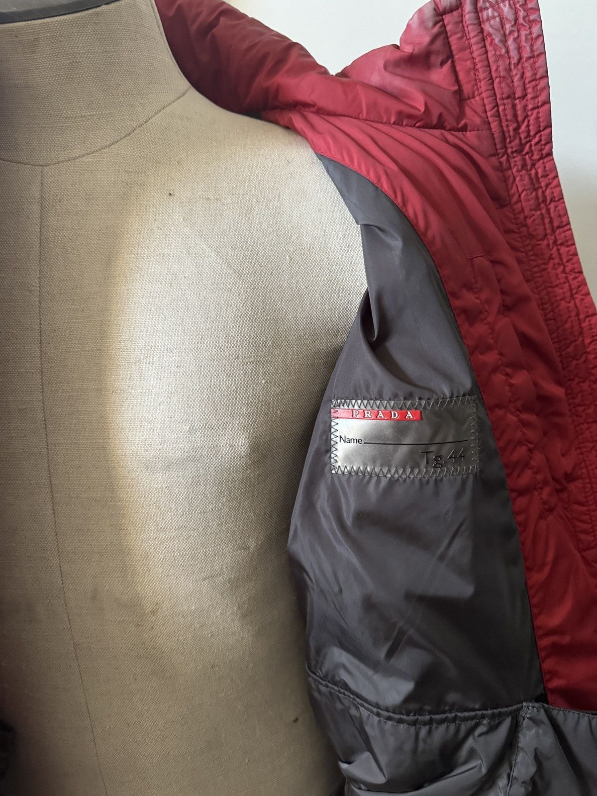 Prada Prada Sport Linea Rossa down-filled two-tone puffer jacket Size US M / EU 48-50 / 2 - 4 Thumbnail