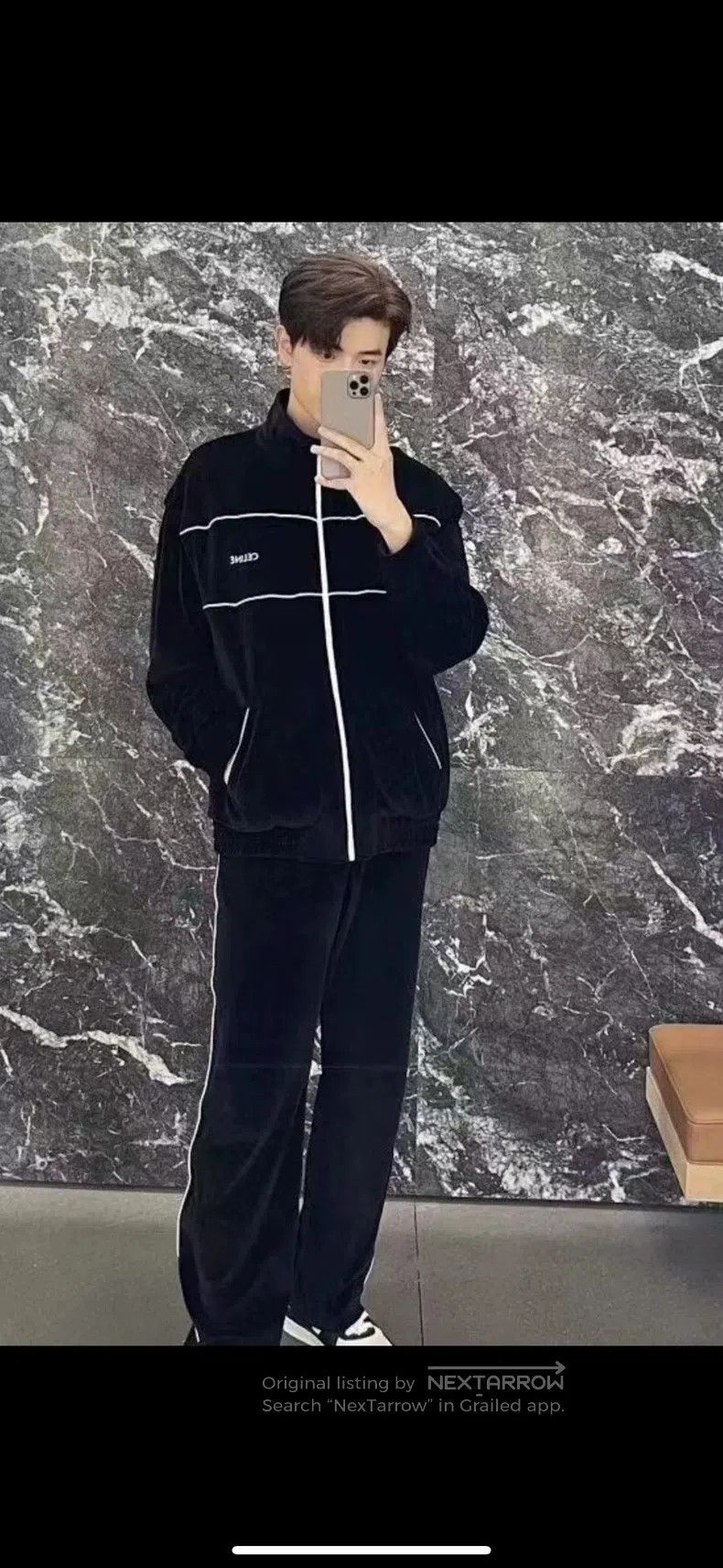Celine CELINE Solid Black Embroidered Logo Velvet Jacket Size US M / EU 48-50 / 2 - 3 Thumbnail