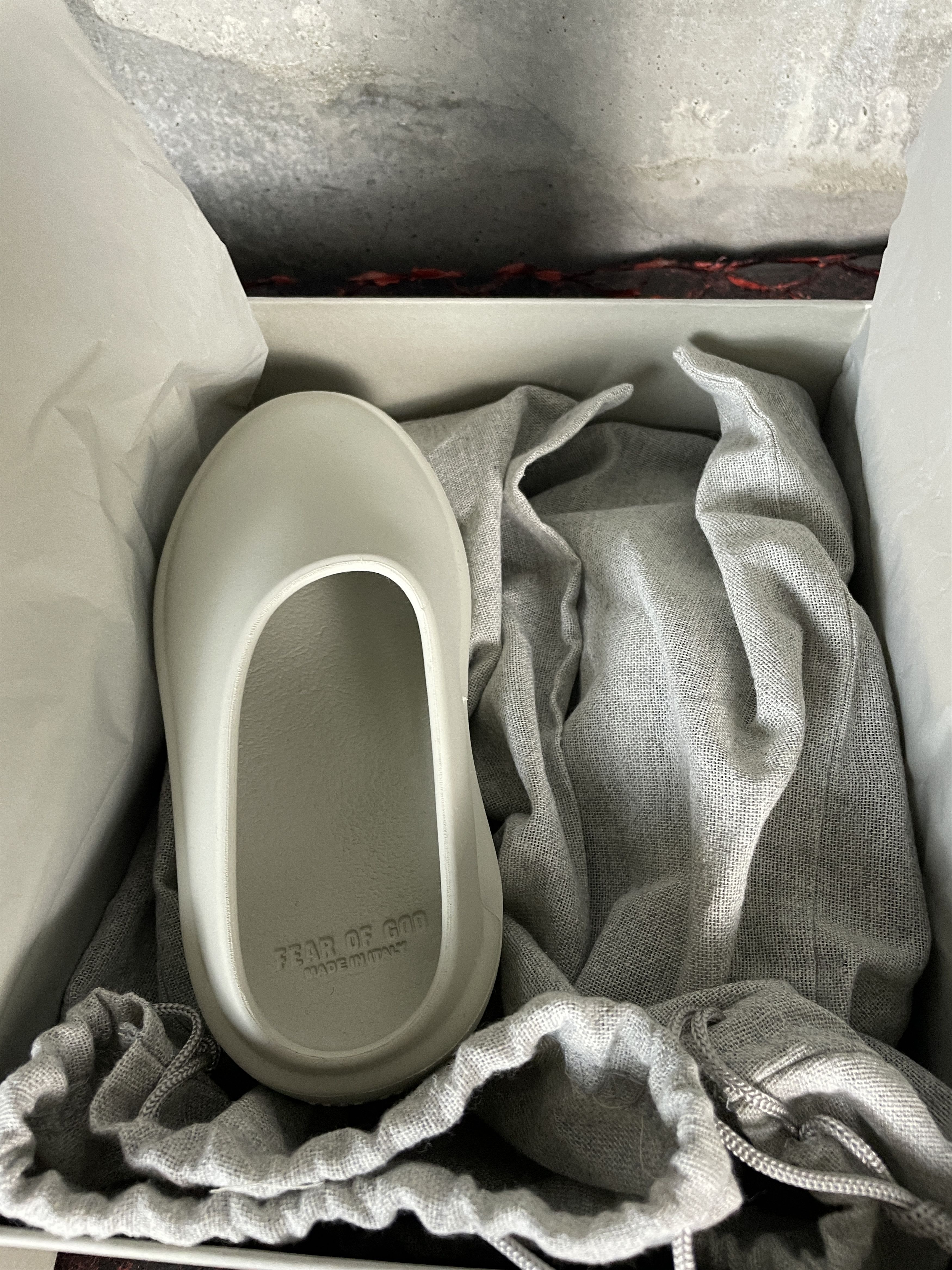 Fear of God Fear of God The California Slides 'Cement' Kids Size 27 Size US 4 / IT 34 - 4 Thumbnail
