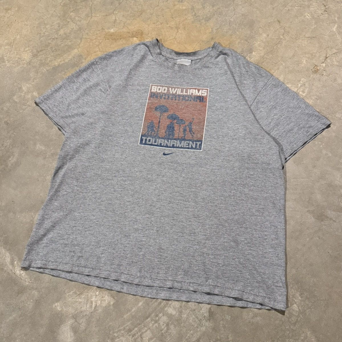 Nike Nike 2000s Distressed Faded Boo Williams Invitational Tee Size US XL / EU 56 / 4 - 2 Thumbnail