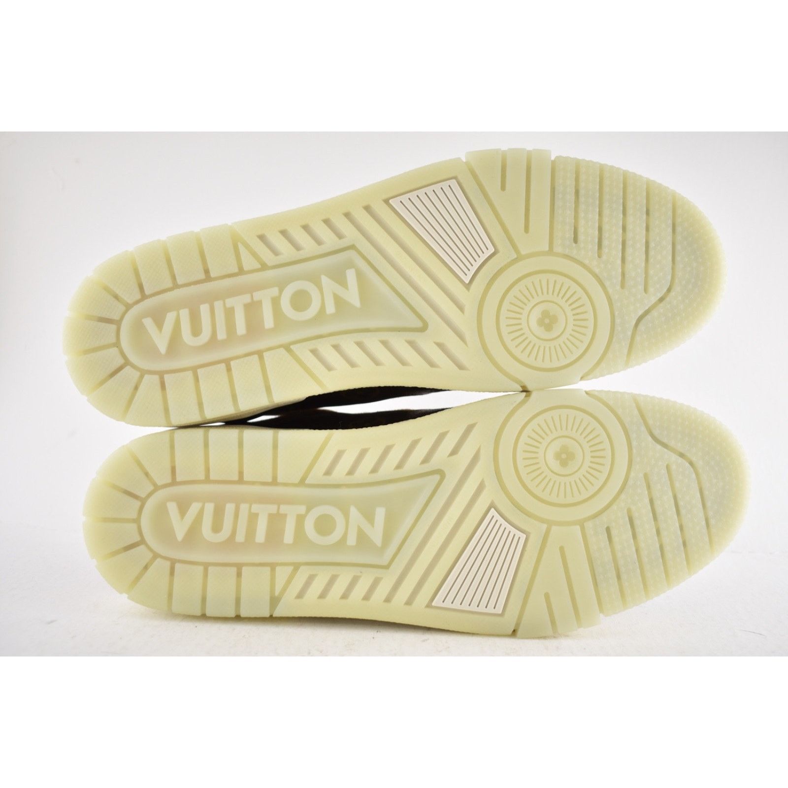 Louis Vuitton Louis Vuitton Brown Monogram LV Logo Suede Low Top Size US 10 / EU 43 - 17 Thumbnail