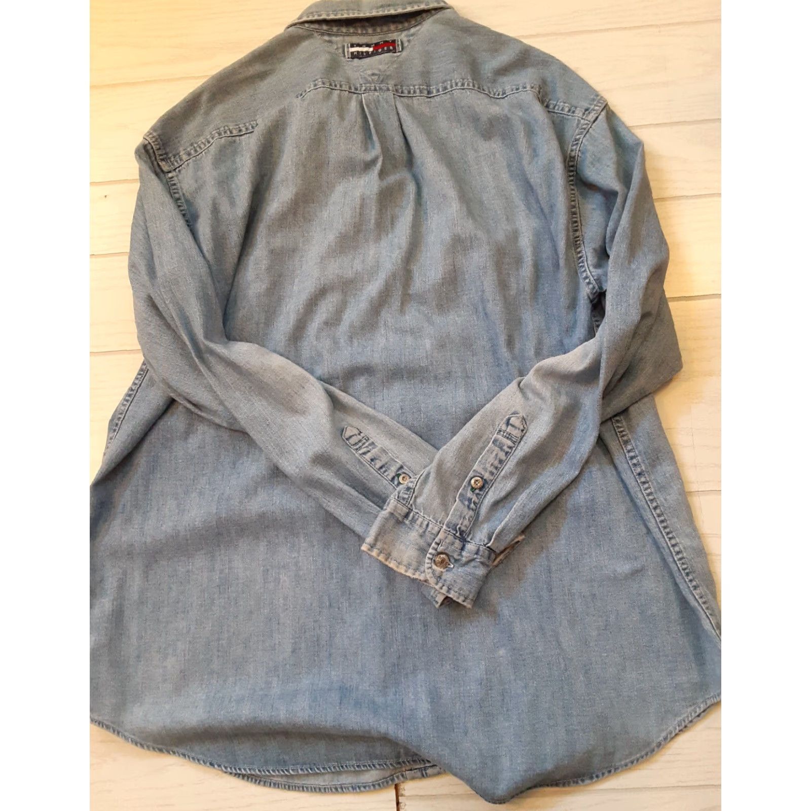 Tommy Hilfiger VINTAGE Tommy Hilfiger Full Metal Button X-Large Blue Jean Shirt with Tommy Strip Shirt Men XL Blue Cotton Canvas Button-Up Long Sleeve Regular Size US XL / EU 56 / 4 - 8 Thumbnail