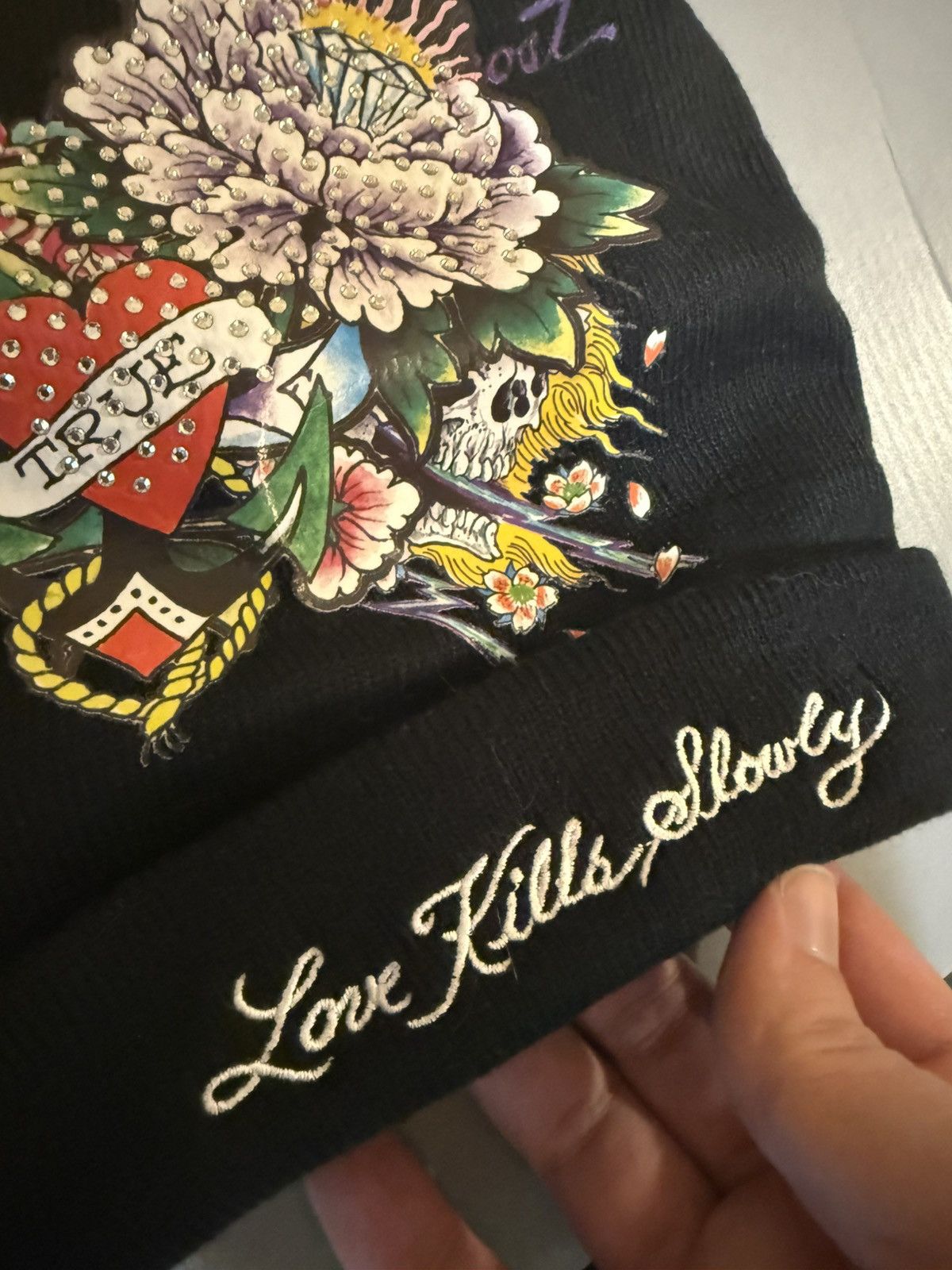 Ed Hardy Ed Hardy Love Kills Slowly Black&Mlticolor Rhinestone Beanie Size ONE SIZE - 5 Thumbnail