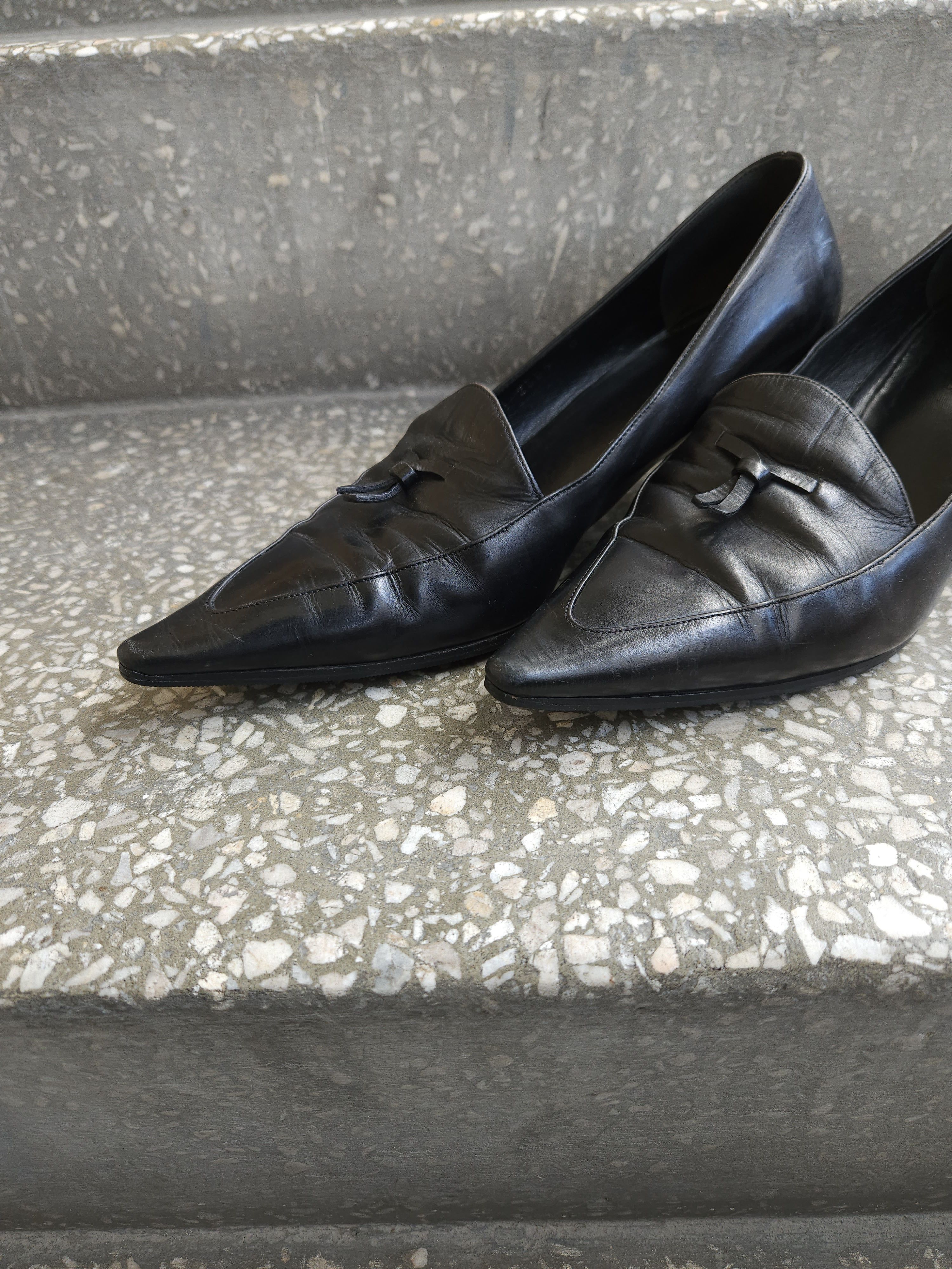 Gucci Archive y2k Gucci pointed toe bow ribbon kitten heels Size US 8 / IT 38 - 19 Thumbnail