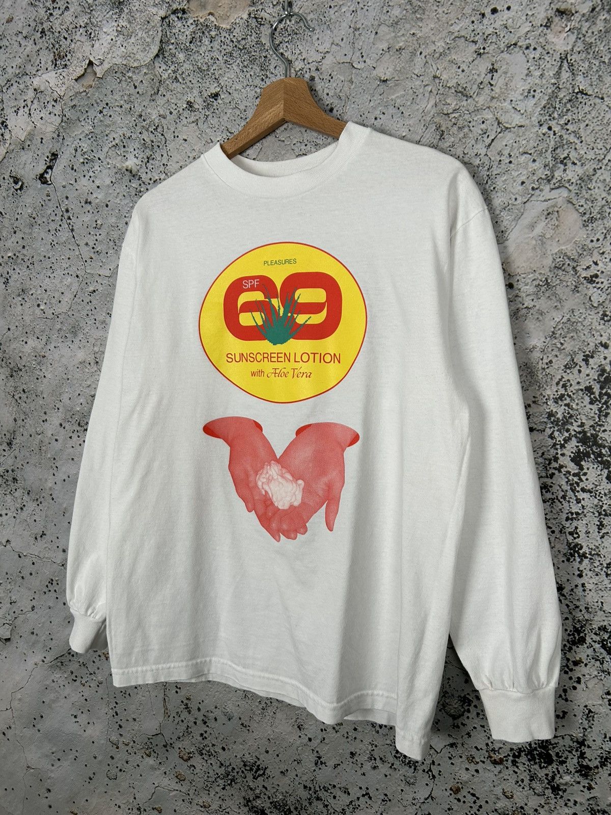 Pleasures Pleasures Now 69 Sunscreen Lotion Graphic Tee Skate Rock Size US M / EU 48-50 / 2 - 2 Thumbnail