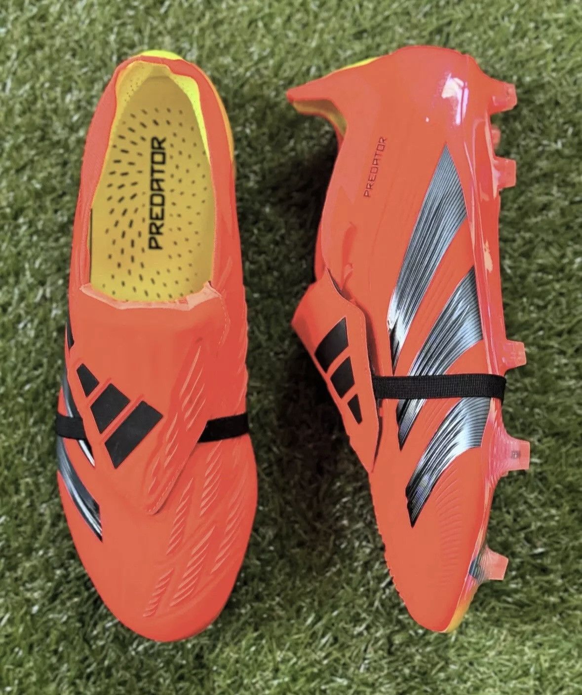 Adidas ADIDAS PREDATOR CLEATS 10.5 Size US 10.5 / EU 43-44 - 4 Thumbnail