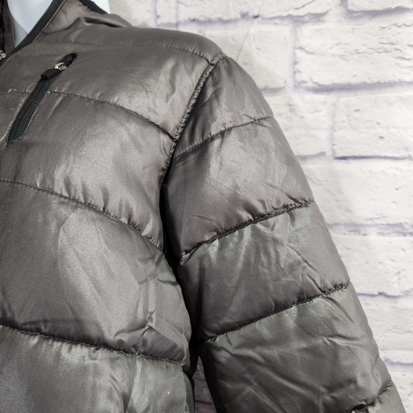 Other Old Navy Gray Silver Puffer Jacket Medium Hooded Lightweight Size M / US 6-8 / IT 42-44 - 3 Thumbnail