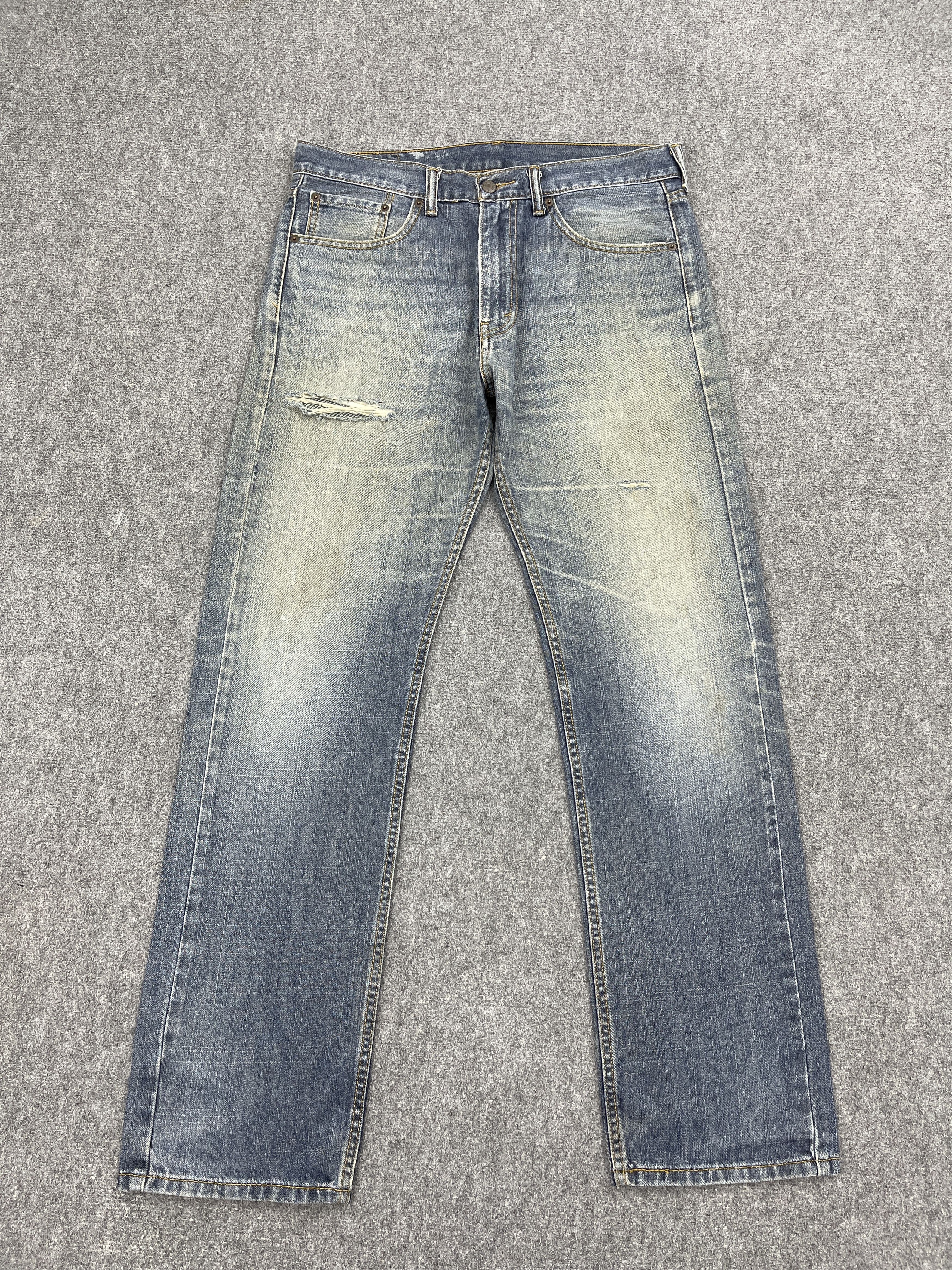 Levi's × Vintage Distressed Vintage Levis 505 Faded Blue Jeans DP2559 Size US 34 / EU 50 - 1 Thumbnail
