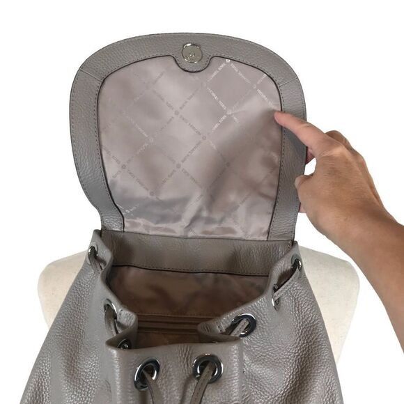 Michael Kors Michael Kors Riley rhinestone studded gray pebble drawstring Size ONE SIZE - 7 Thumbnail