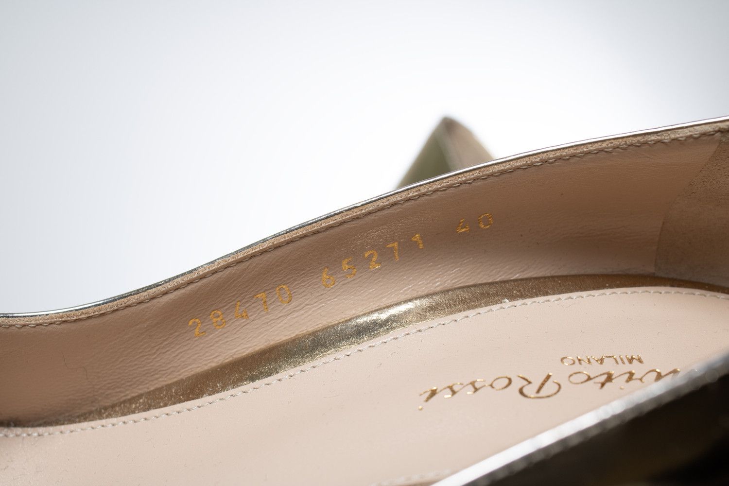 Gianvito Rossi Gianvito Rossi, mirrored leather pumps in gold Size US 10 / IT 40 - 9 Thumbnail