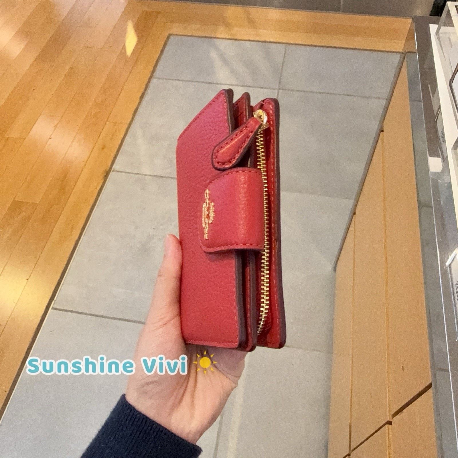 Coach NWT Coach Medium Corner Zip Wallet CBO41 Gold/True Red Size ONE SIZE - 2 Thumbnail