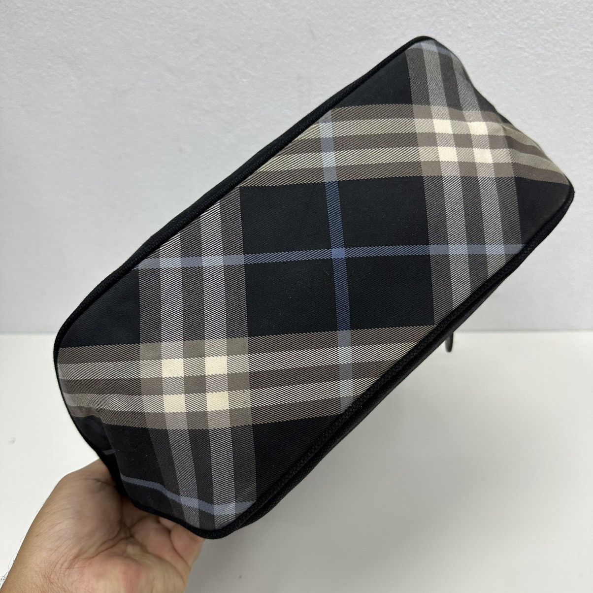 Burberry AUTHENTIC BURBERRY BLUE LABEL BLACK CANVAS SHOULDER TOTE BAG Size ONE SIZE - 9 Thumbnail