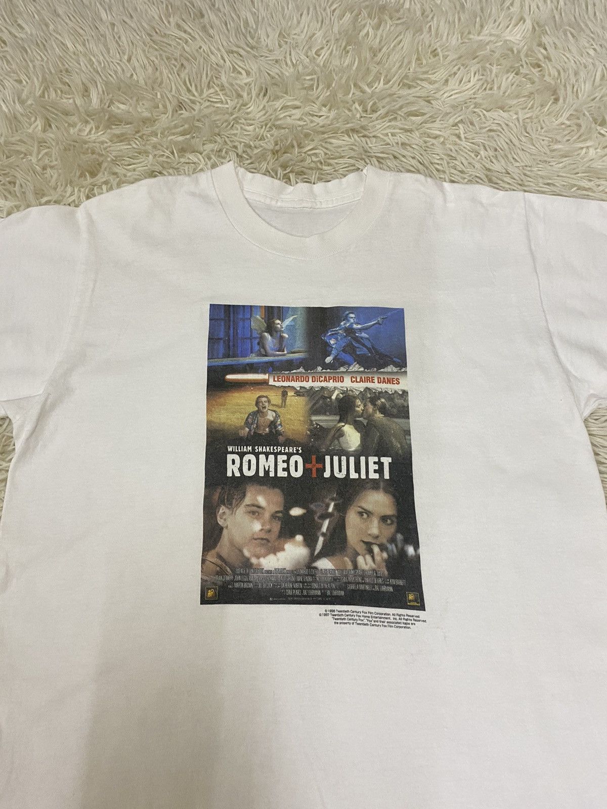 Vintage Vintage 90s Romeo And Juliet Tee Size US M / EU 48-50 / 2 - 2 Thumbnail