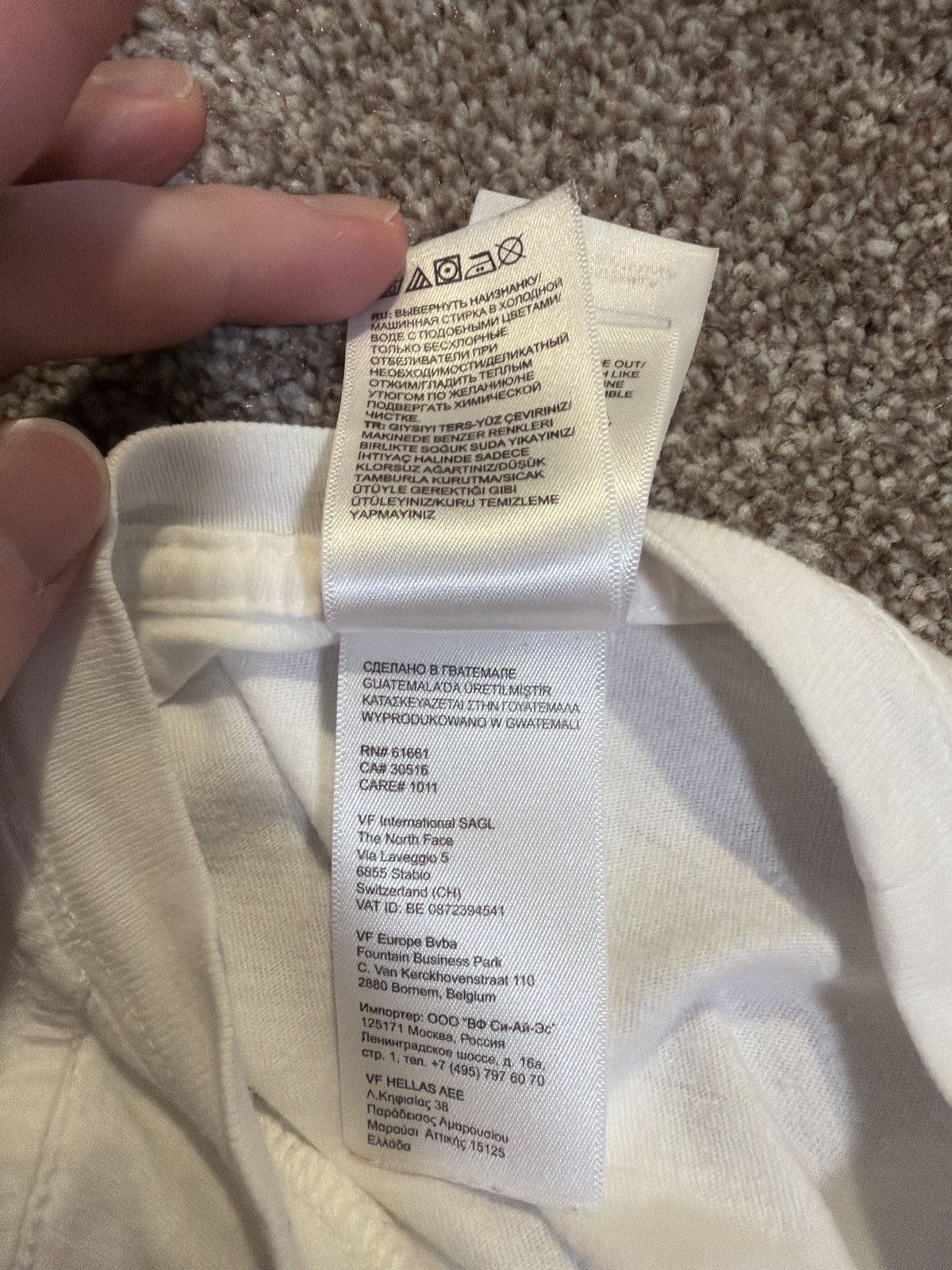 Supreme × The North Face Supreme X The North Face Metallic Logo Tee White Tee Shirt Size US M / EU 48-50 / 2 - 14 Thumbnail