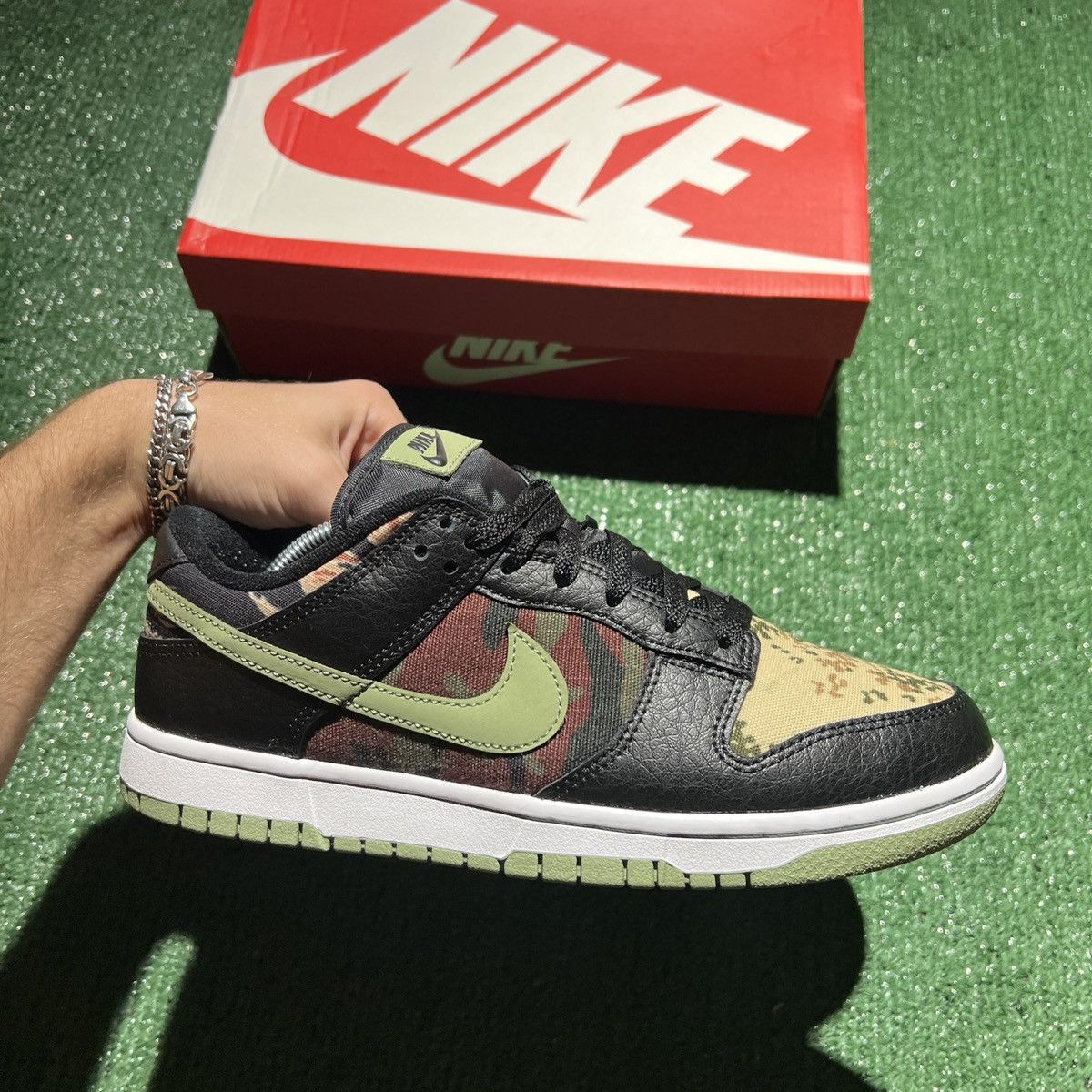 Nike Nike dunk low crazy camo size 8.5 Size US 8.5 / EU 41-42 - 9 Thumbnail