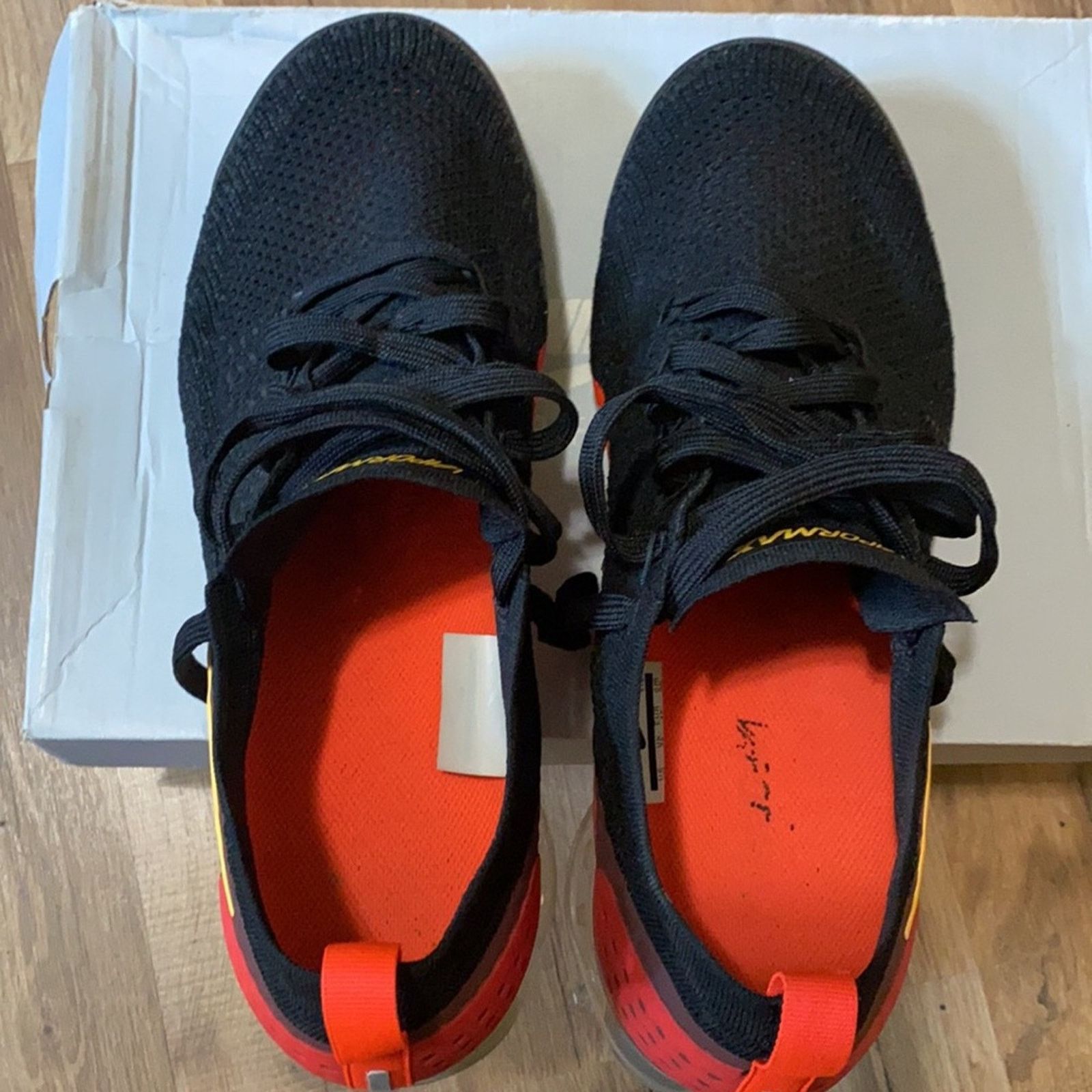Nike Nike vapormax flyknit 2 black laser orange total crimson Size US 11 / EU 44 - 5 Thumbnail