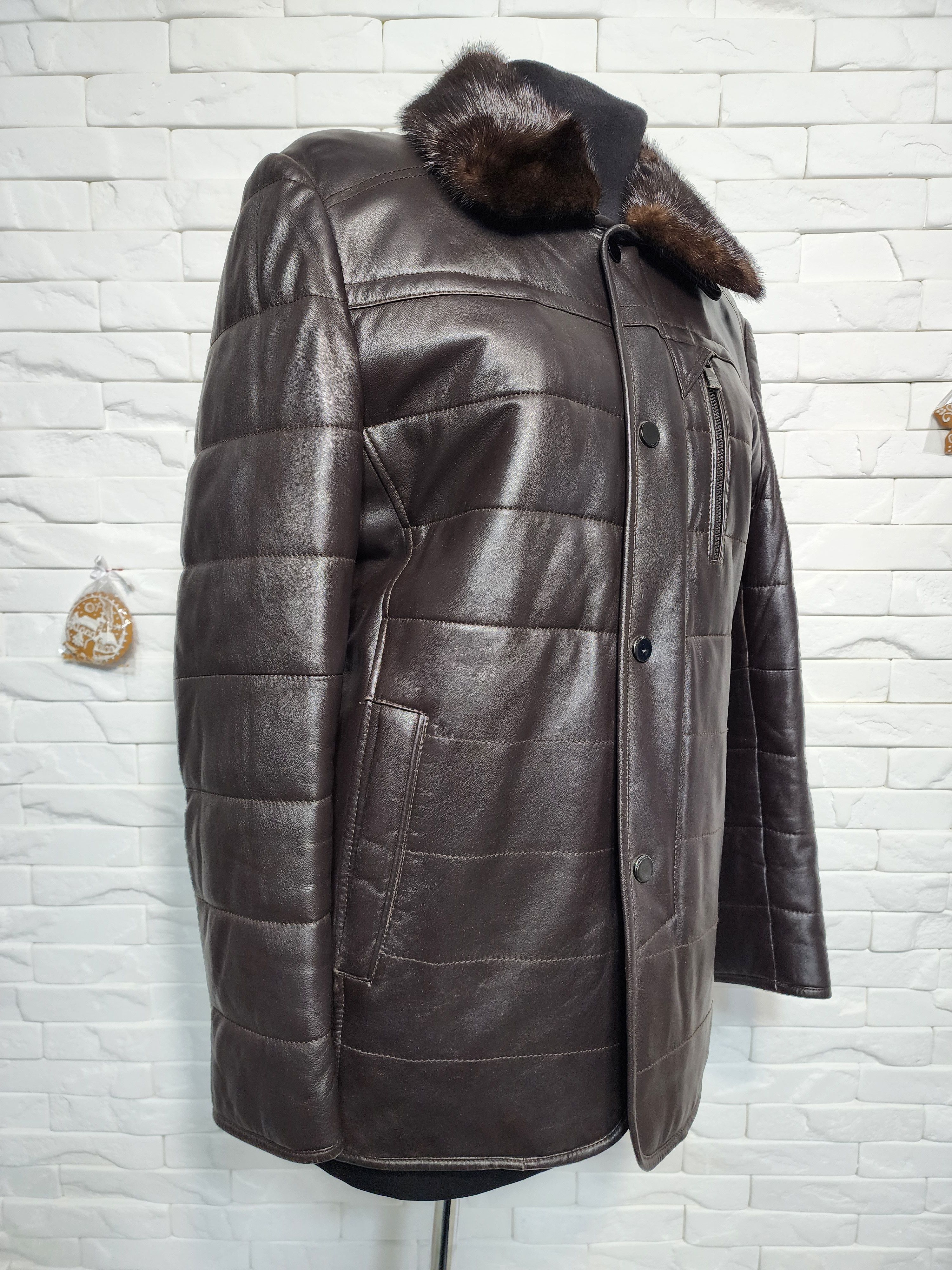 Uniqlo Men's Brown Sheepskin Coat: Genuine Fur, Plastic Zipper Size US L / EU 52-54 / 3 - 3 Thumbnail