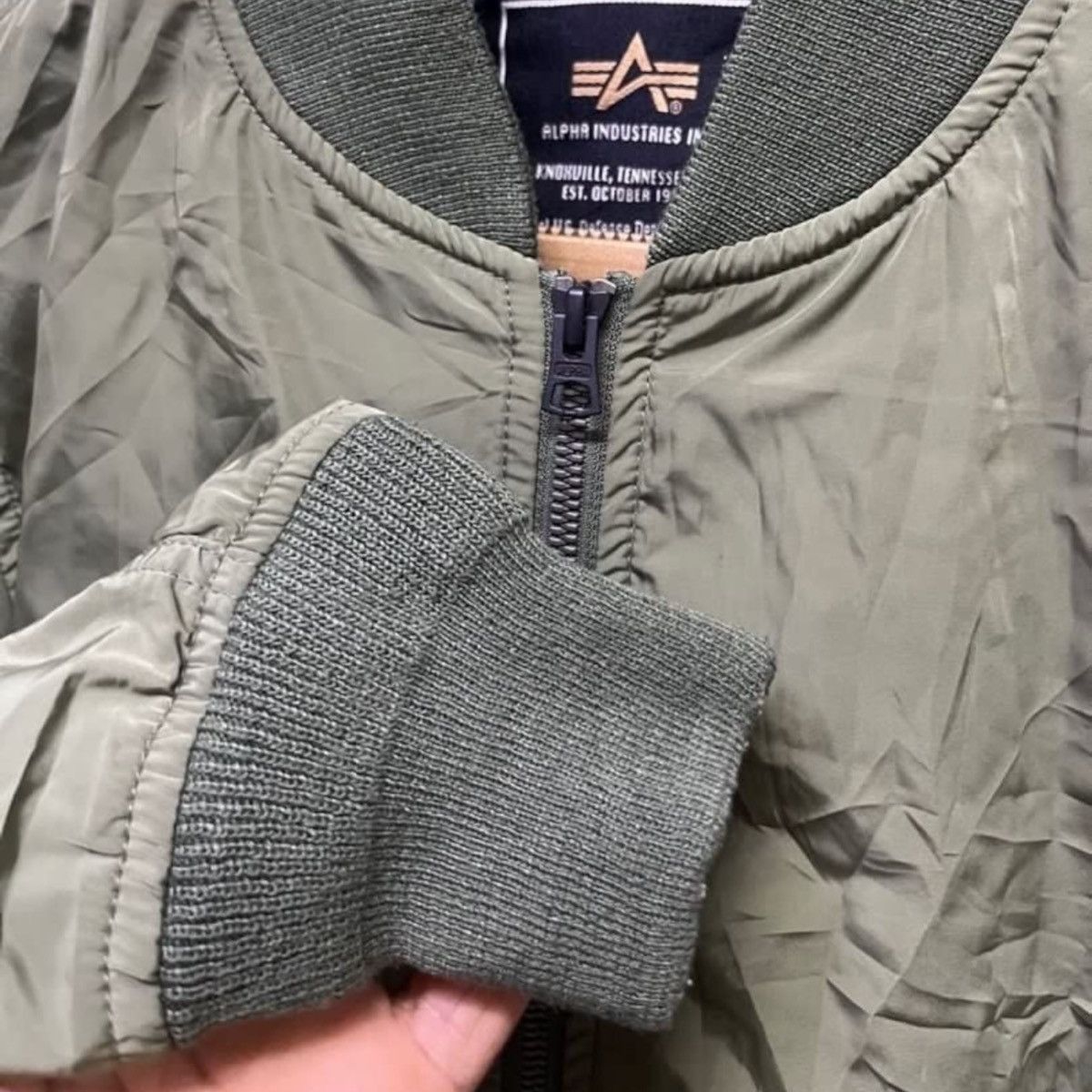 Alpha Industries Vintage Alpha Industries MA-1 Bomber Jacket Size US M / EU 48-50 / 2 - 7 Thumbnail