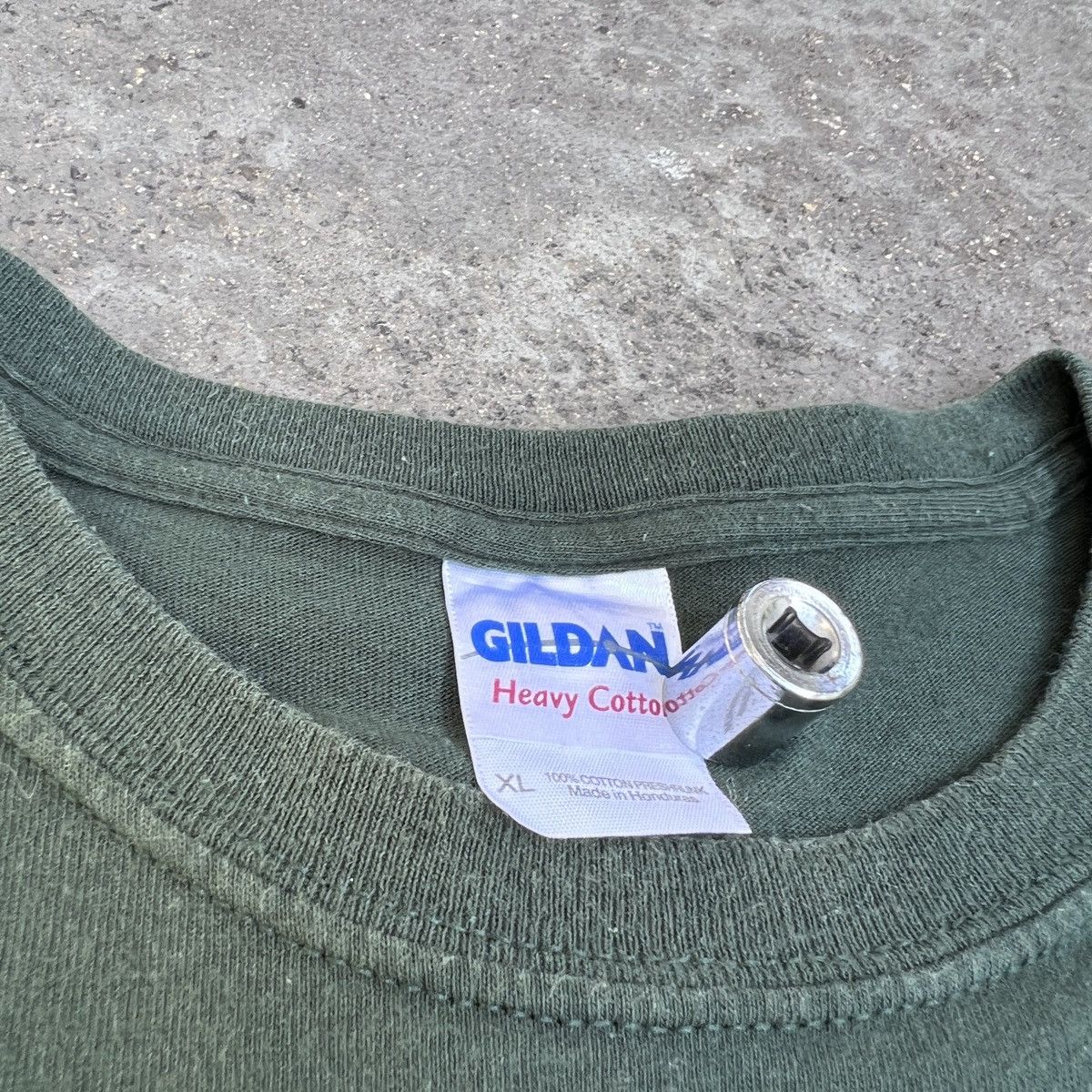 Vintage Vintage Y2K CONTINENTS Girl Art Tee XL Streetwear Graphics Size US XL / EU 56 / 4 - 4 Thumbnail