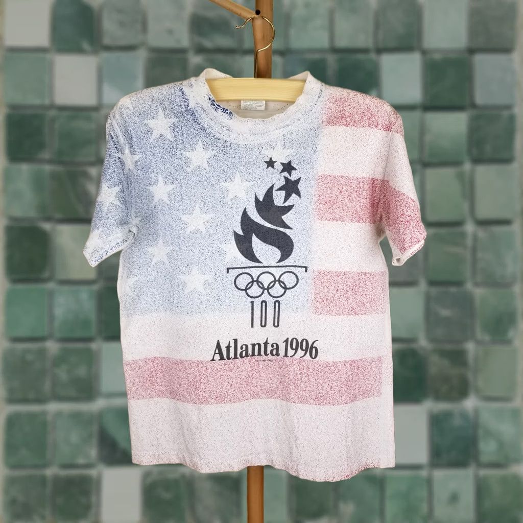 Hanes VINTAGE 96' ATLANTA OLYMPIC USA FLAG SINGLE STITCH HANES COTTON T-SHIRT SZ M Mens Size US M / EU 48-50 / 2 - 1 Thumbnail