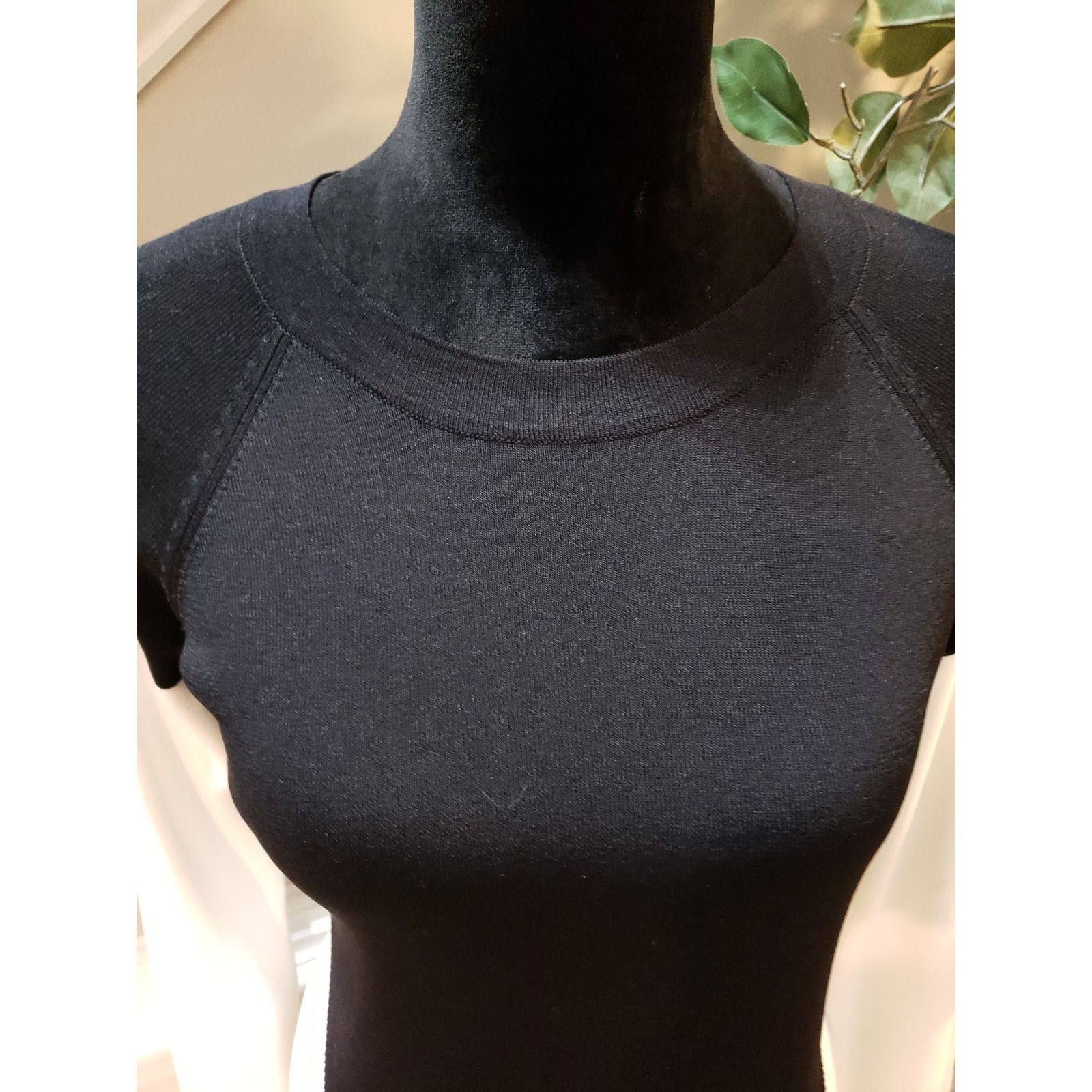 Topshop Topshop Sweater Size 2 Black White Colorblock Knit Pullover Size XS / US 0-2 / IT 36-38 - 3 Thumbnail