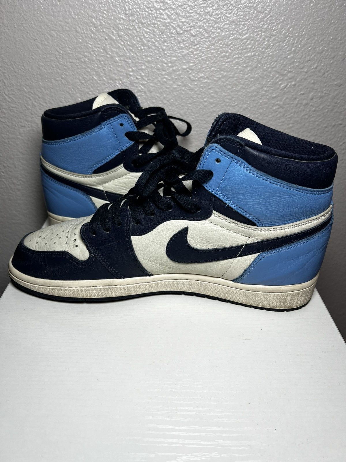 Nike Size 10 - Jordan 1 Retro OG High Obsidian UNC 2019 Size US 10 / EU 43 - 5 Thumbnail