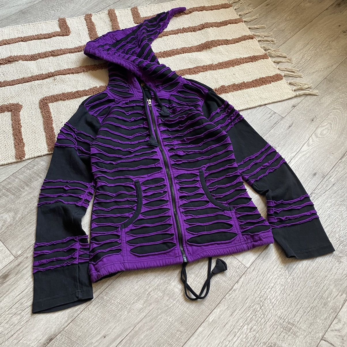 Vintage VINTAGE NEPAL AVANT GARDE PURPLE/BLACK ZIP HOODIE Grailed