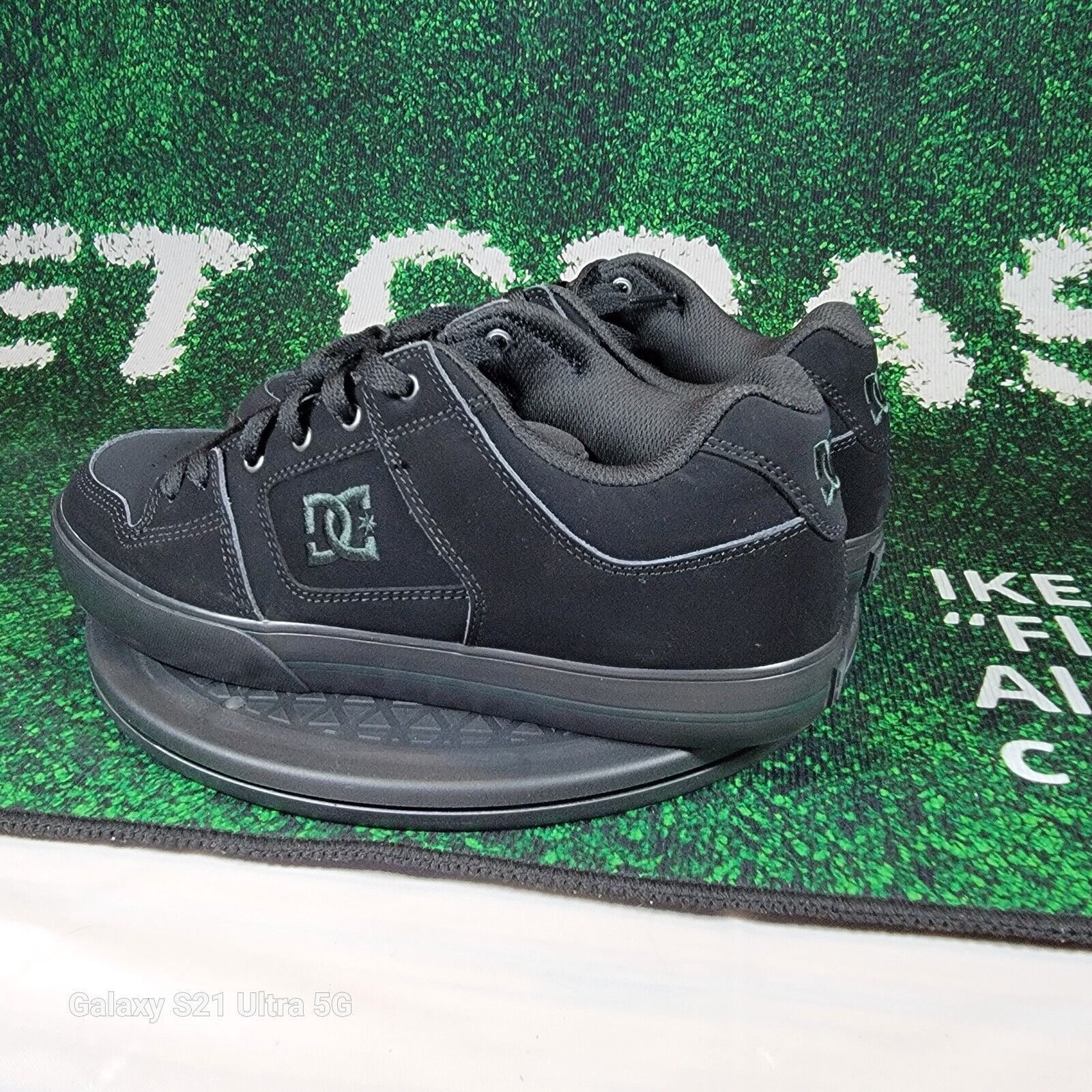DC DC Shoes Pure A Skate Sneaker In Triple Black Size US 10.5 Size US 10.5 / EU 43-44 - 3 Thumbnail