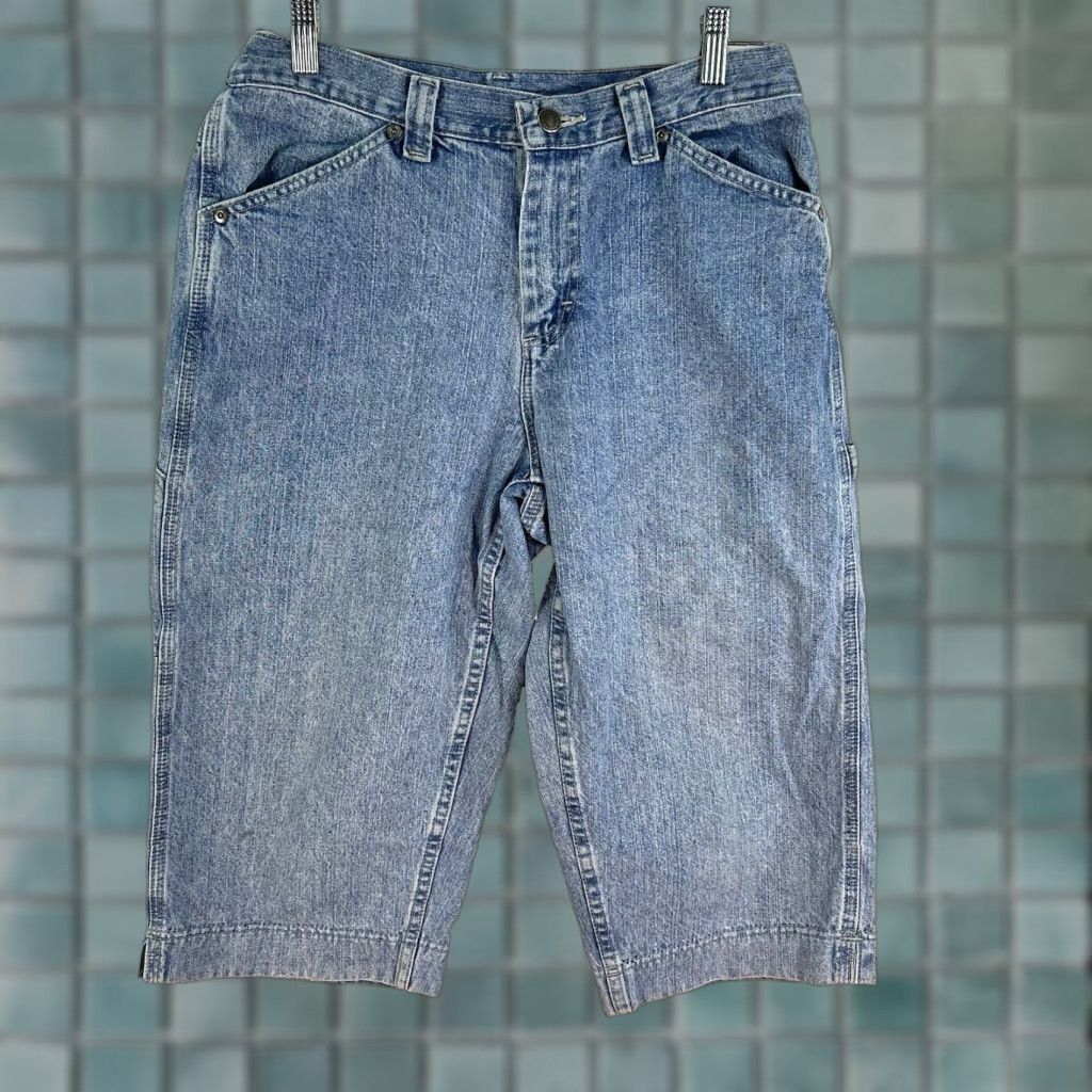 Lee VINTAGE Lee Cargo Denim Jean Jorts Shorts Womens Size 8P Blue 30X18 90s Size 30" / US 8 / IT 44 - 1 Thumbnail