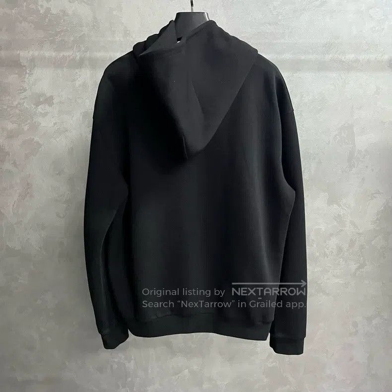 Louis Vuitton Louis Vuitton size 4l 24 Black Solid Hooded Logo Embroidere Size US M / EU 48-50 / 2 - 5 Thumbnail