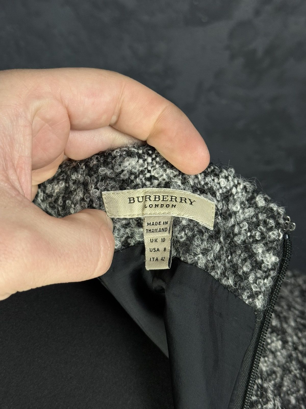 Burberry Burberry London Wool Mini Skirt Women’s Size 8 Size 30" / US 8 / IT 44 - 12 Thumbnail