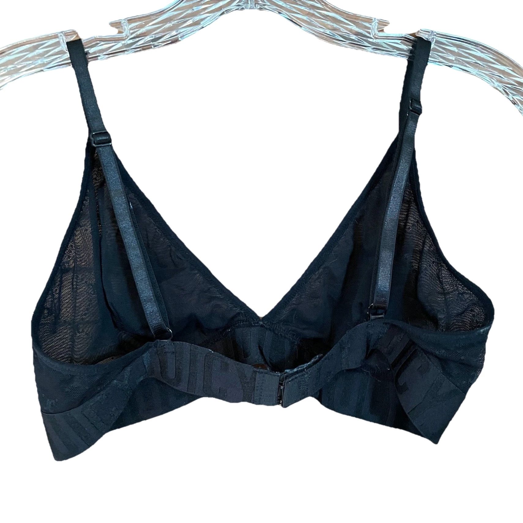 Juicy Couture Juicy Couture Intimates XL Black All Over Lace Bralette Bra Wireless Padded? No pads Bralette Lace Adjustable Strap Back Closure Full Coverage Size ONE SIZE - 6 Thumbnail