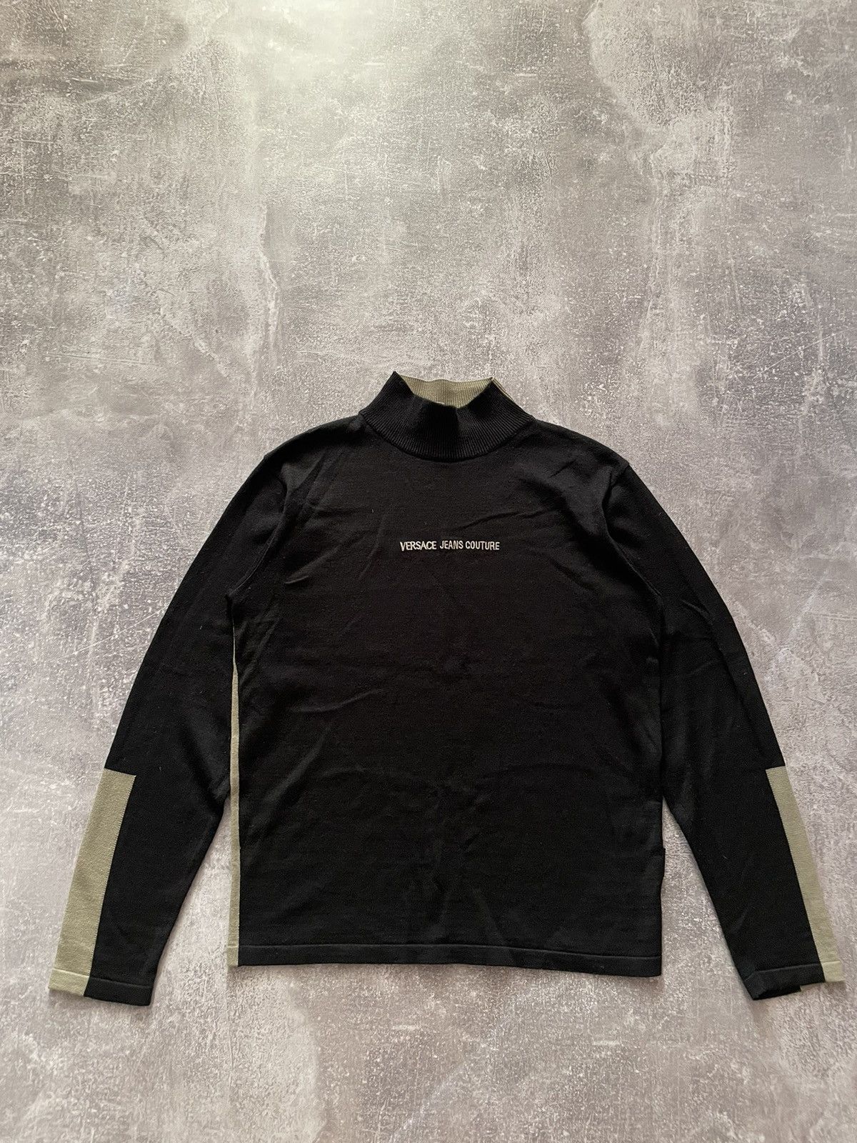 Versace Jeans Couture Vintage Versace Jeans Couture Sweater Size US L / EU 52-54 / 3 - 1 Thumbnail
