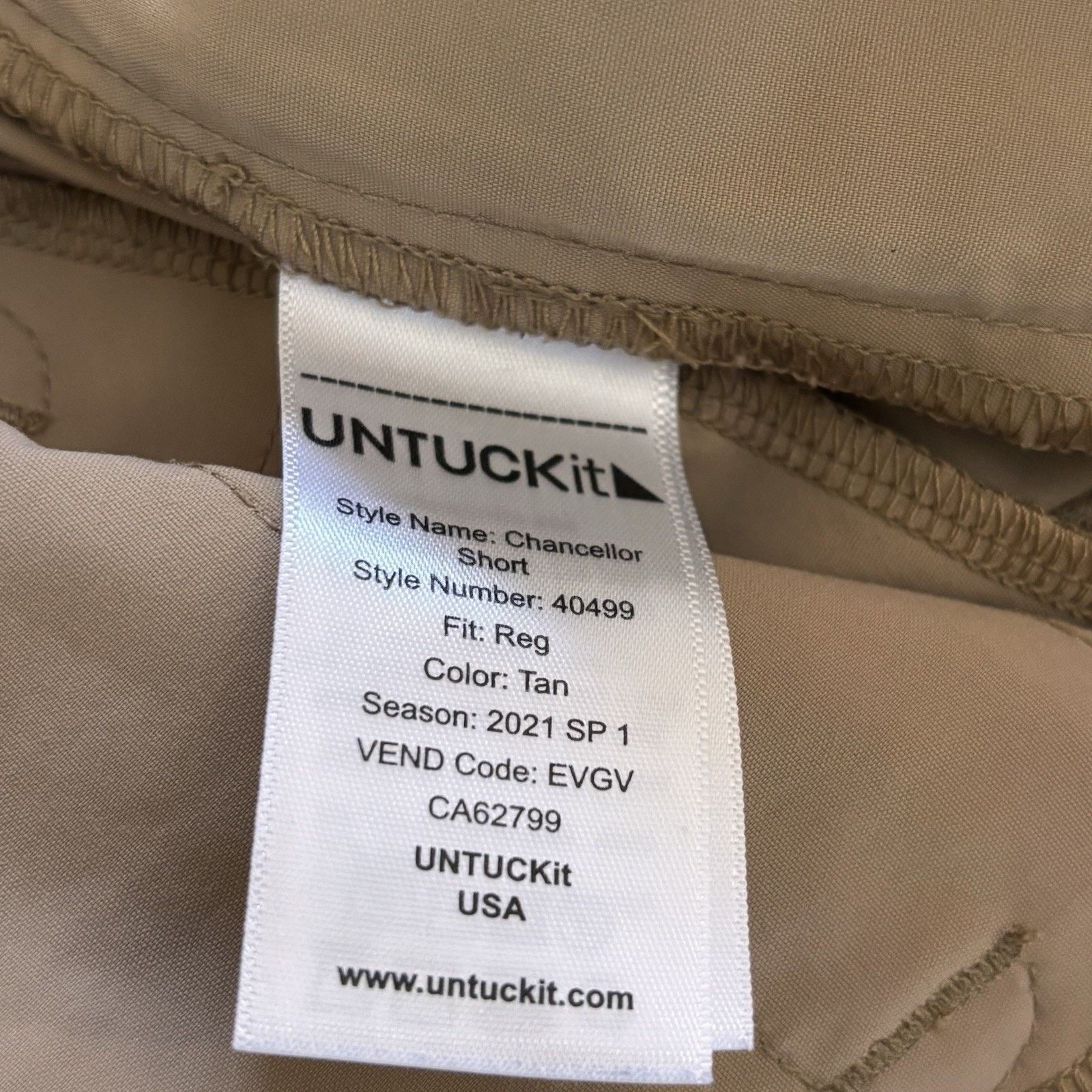 UNTUCKit Untuckit Flat Front Khaki Chino Golf Shorts Men's Size 34x9 Size US 34 / EU 50 - 4 Thumbnail