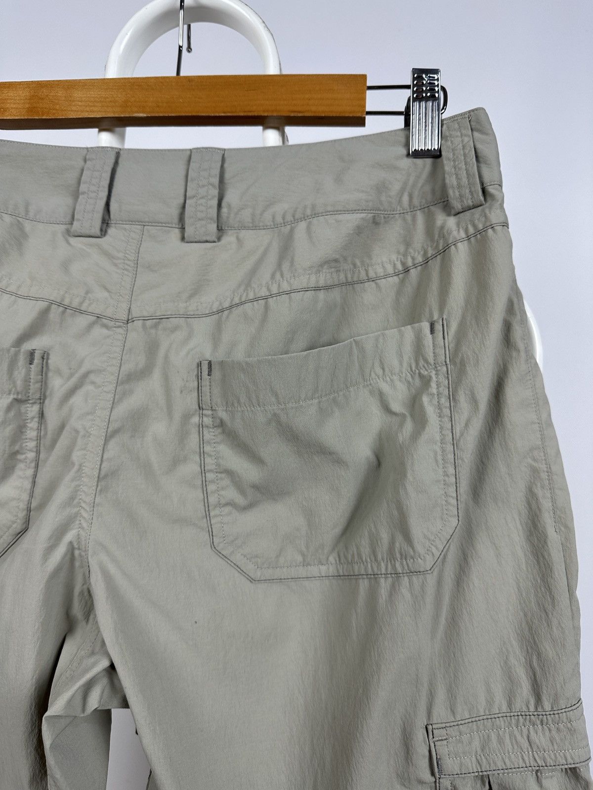 Arc'teryx Vintage Arcteryx Nylon Light Grey Cargo Pants Travis Style Size US 31 - 16 Thumbnail