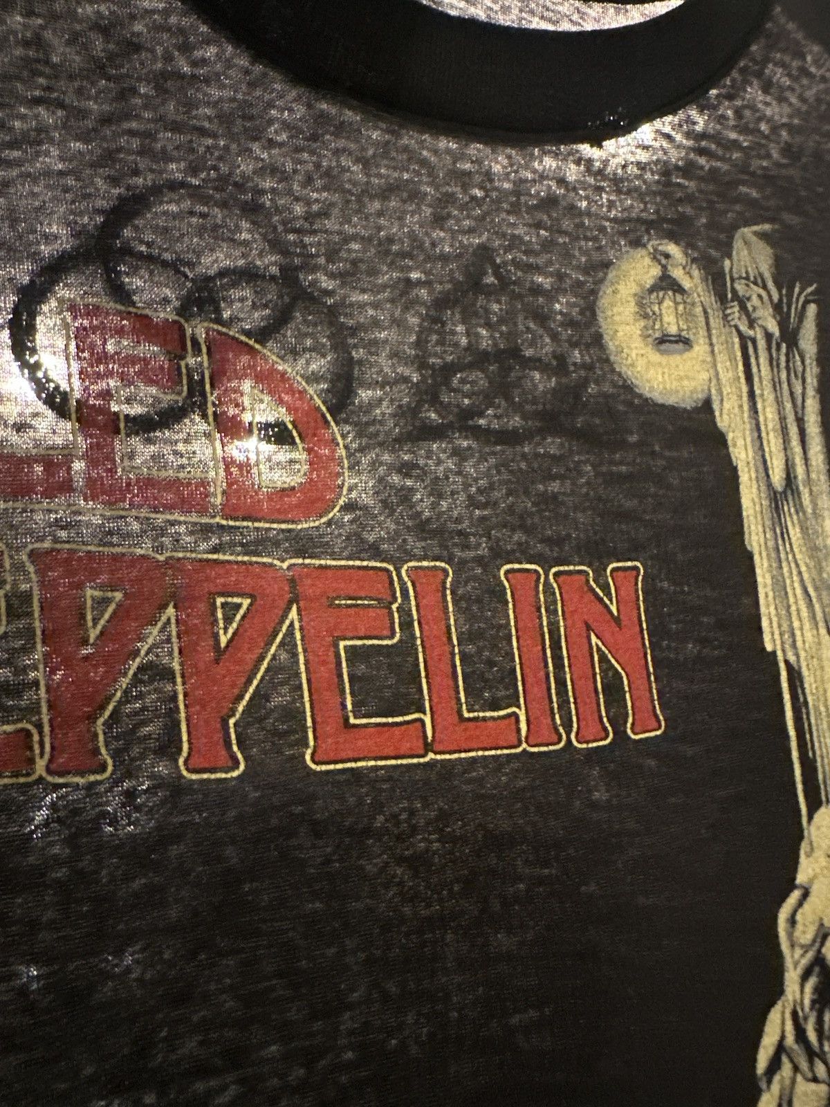 Vintage Led Zepplin 1984 Tshirt Size US L / EU 52-54 / 3 - 6 Thumbnail