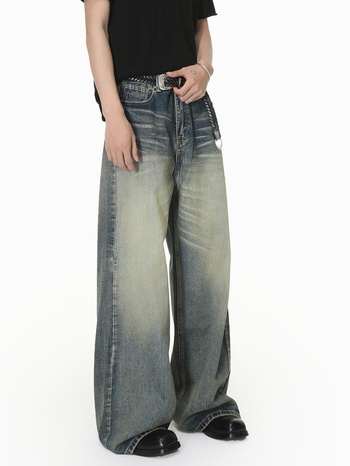 Vintage Men's Retro Streetwear Washed & Distressed Clean Fit Jeans Size US 32 / EU 48 - 4 Thumbnail